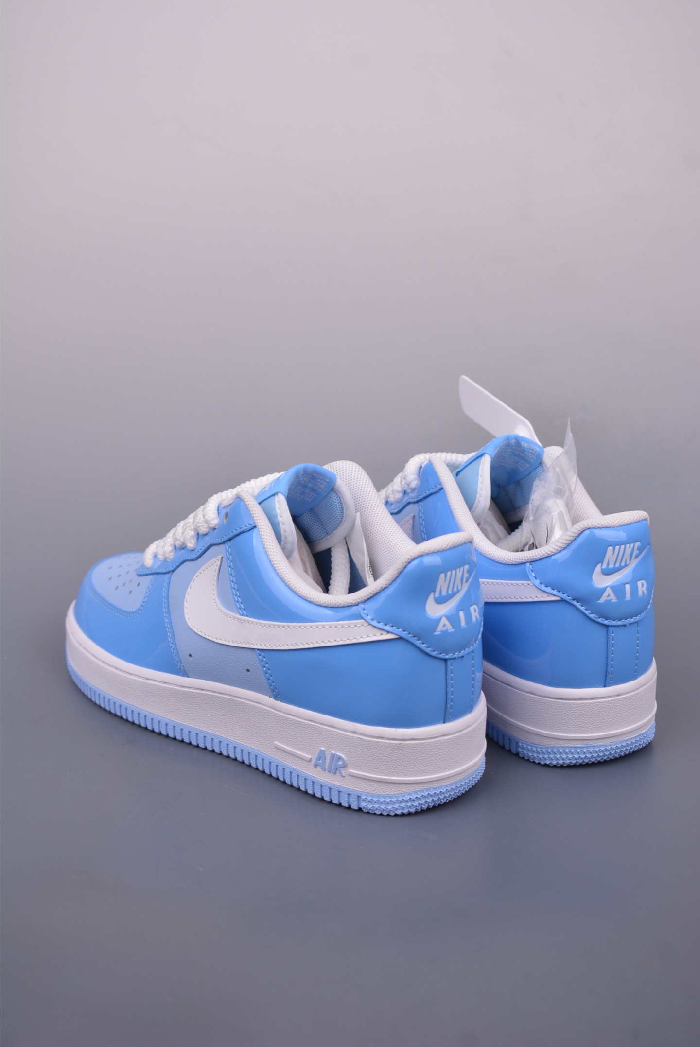 180 Nike Air Force 1 Low 白蓝漆面 HV9405-400