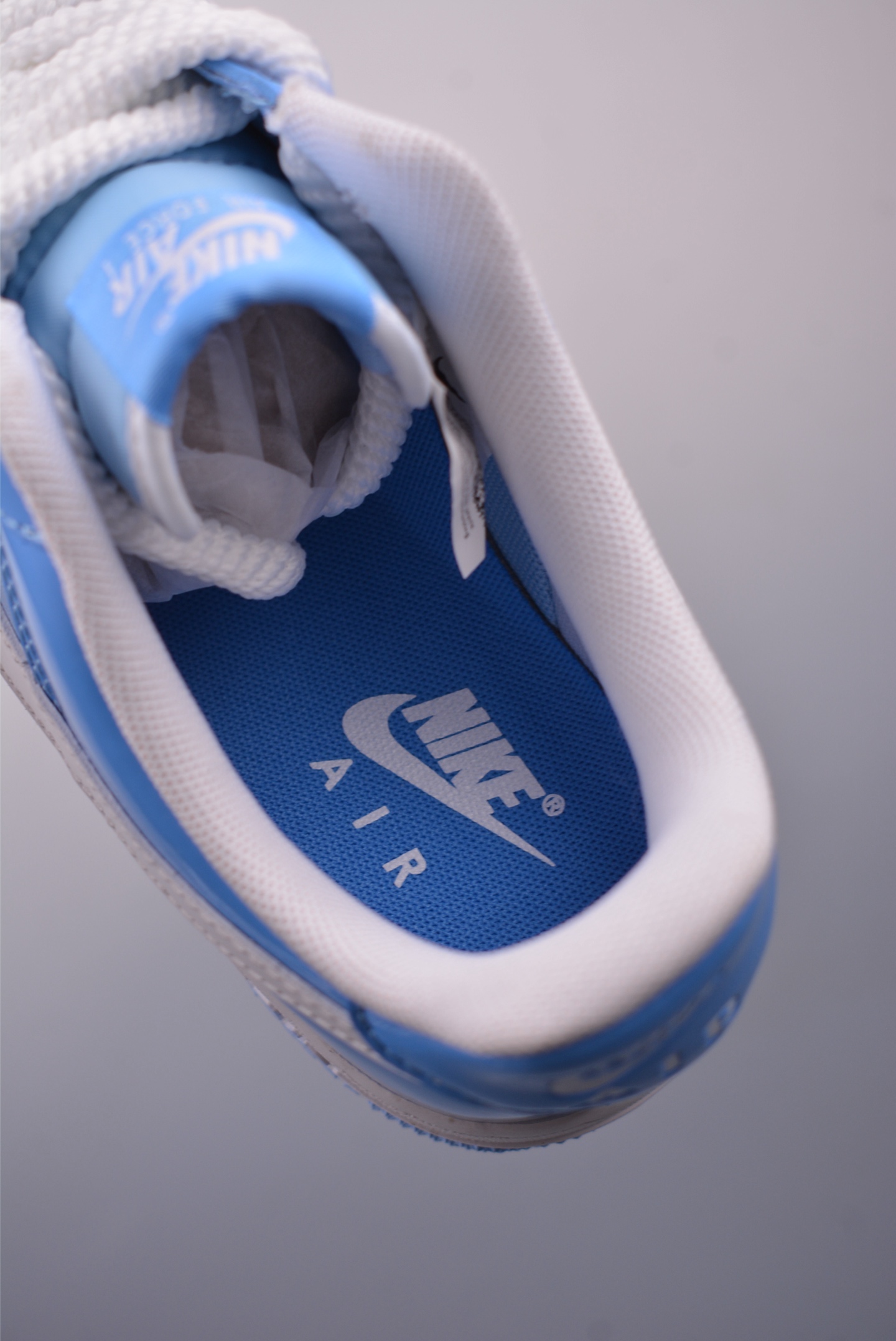 180 Nike Air Force 1 Low 白蓝漆面 HV9405-400