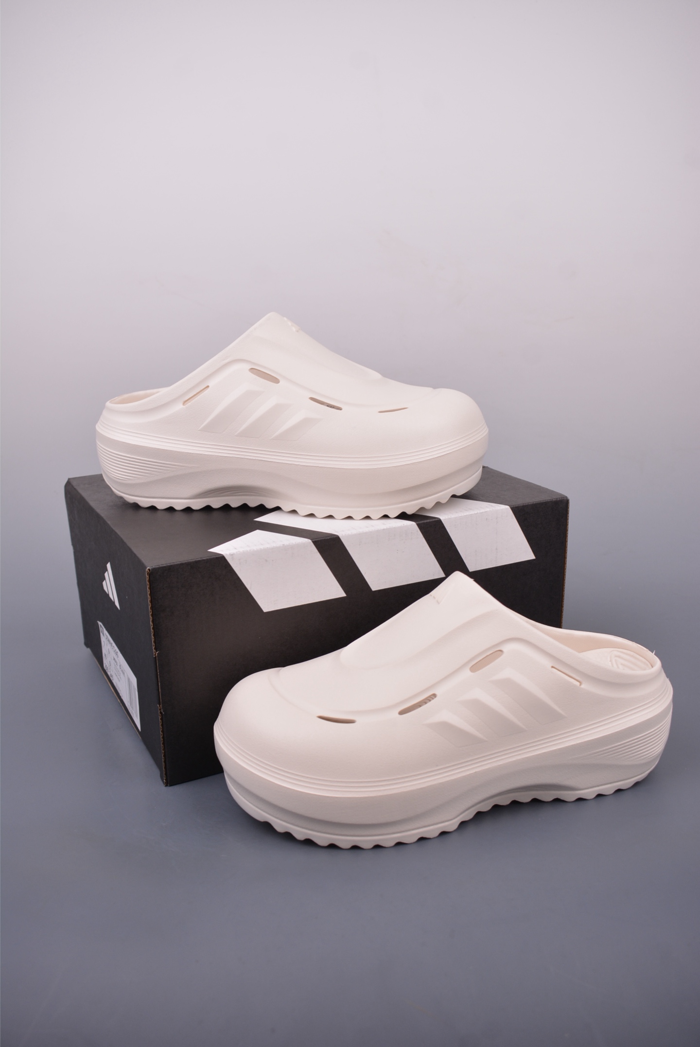 110 adidas OZWAVE CLOG 防滑包头 厨师鞋二代 稳定缓震回弹厚底老爹拖鞋 JR9272