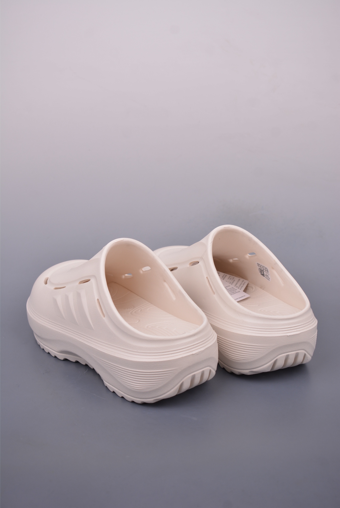 110 adidas OZWAVE CLOG 防滑包头 厨师鞋二代 稳定缓震回弹厚底老爹拖鞋 JR9272