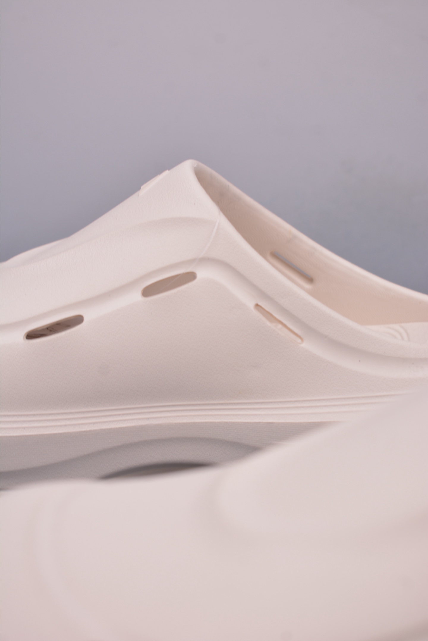 110 adidas OZWAVE CLOG 防滑包头 厨师鞋二代 稳定缓震回弹厚底老爹拖鞋 JR9272