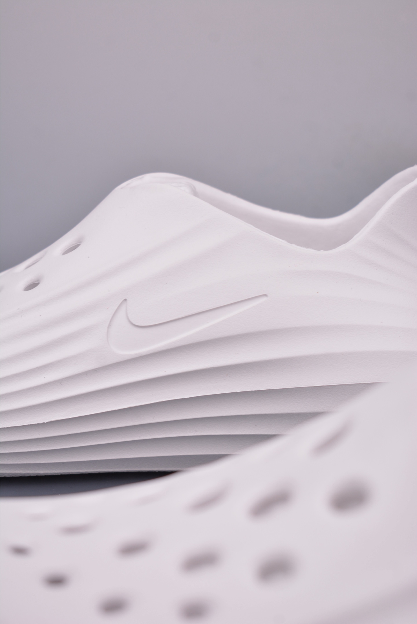110 Nike ReactX Rejuven8 耐克夏日穿搭凉鞋 HV5060-101