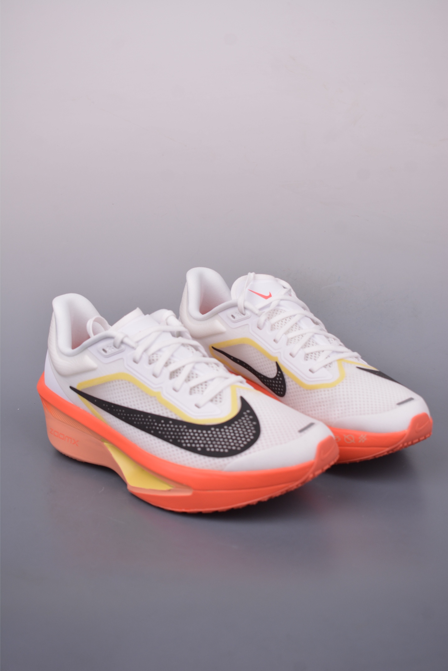 240 NIKE AIR Zoom RIVAL Fly 6 超轻跑步鞋 织物减震轻盈跑步鞋 IB6657-108