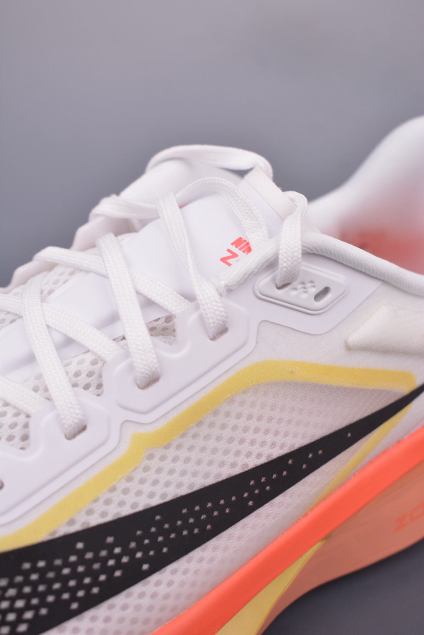 240 NIKE AIR Zoom RIVAL Fly 6 超轻跑步鞋 织物减震轻盈跑步鞋 IB6657-108
