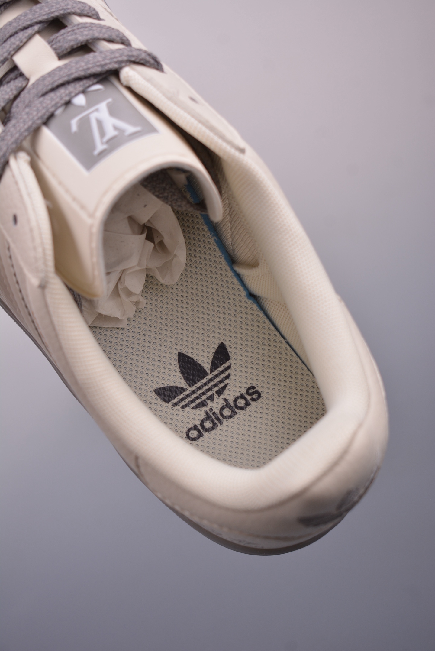 adidas Originals Gazelle INdoor LV联名 三叶草休闲防滑耐磨低帮板鞋 DM1234