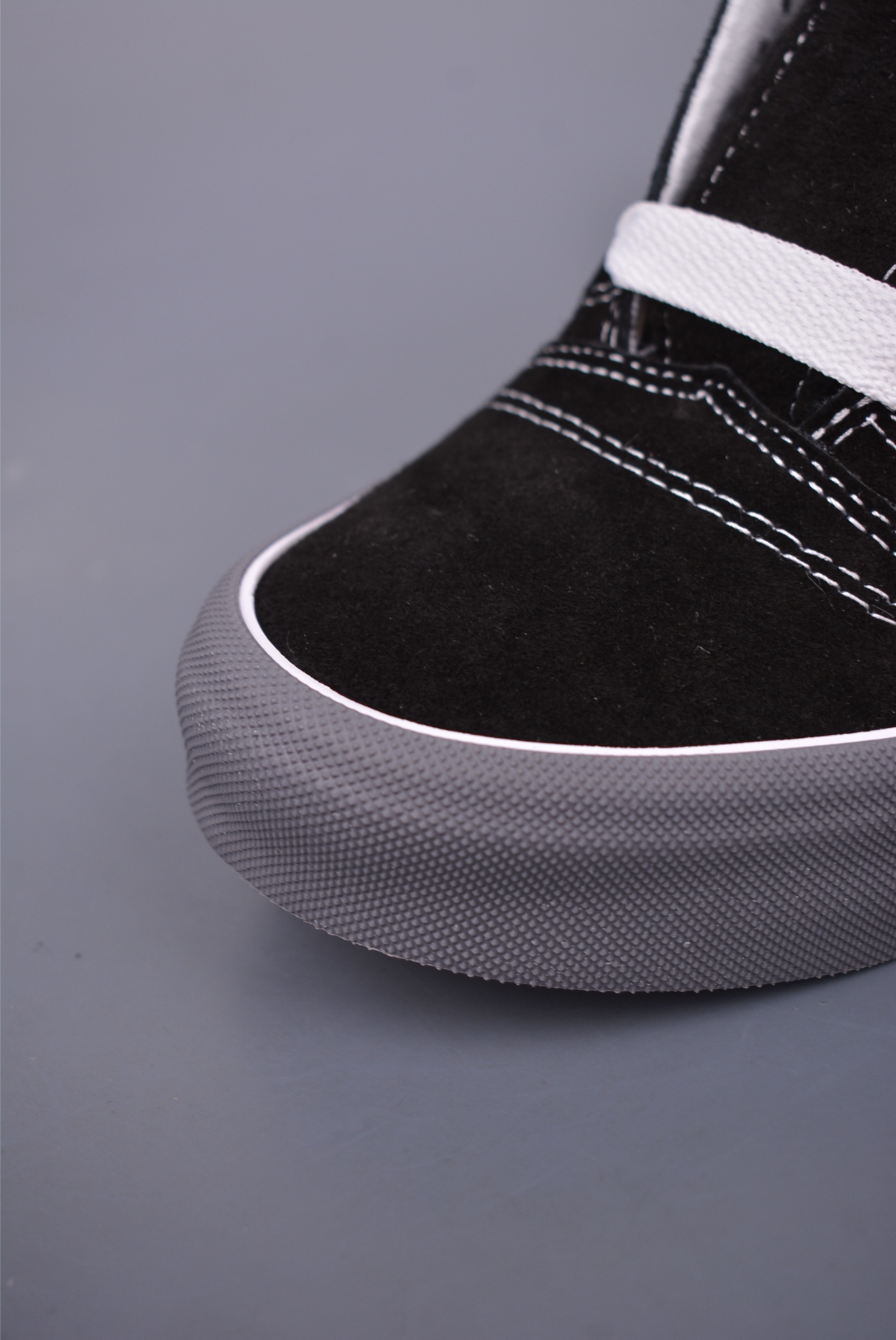 140 Vans Knu Skool 黑白灰生胶 复古休闲胖胖面包鞋 肥胖版大Logo