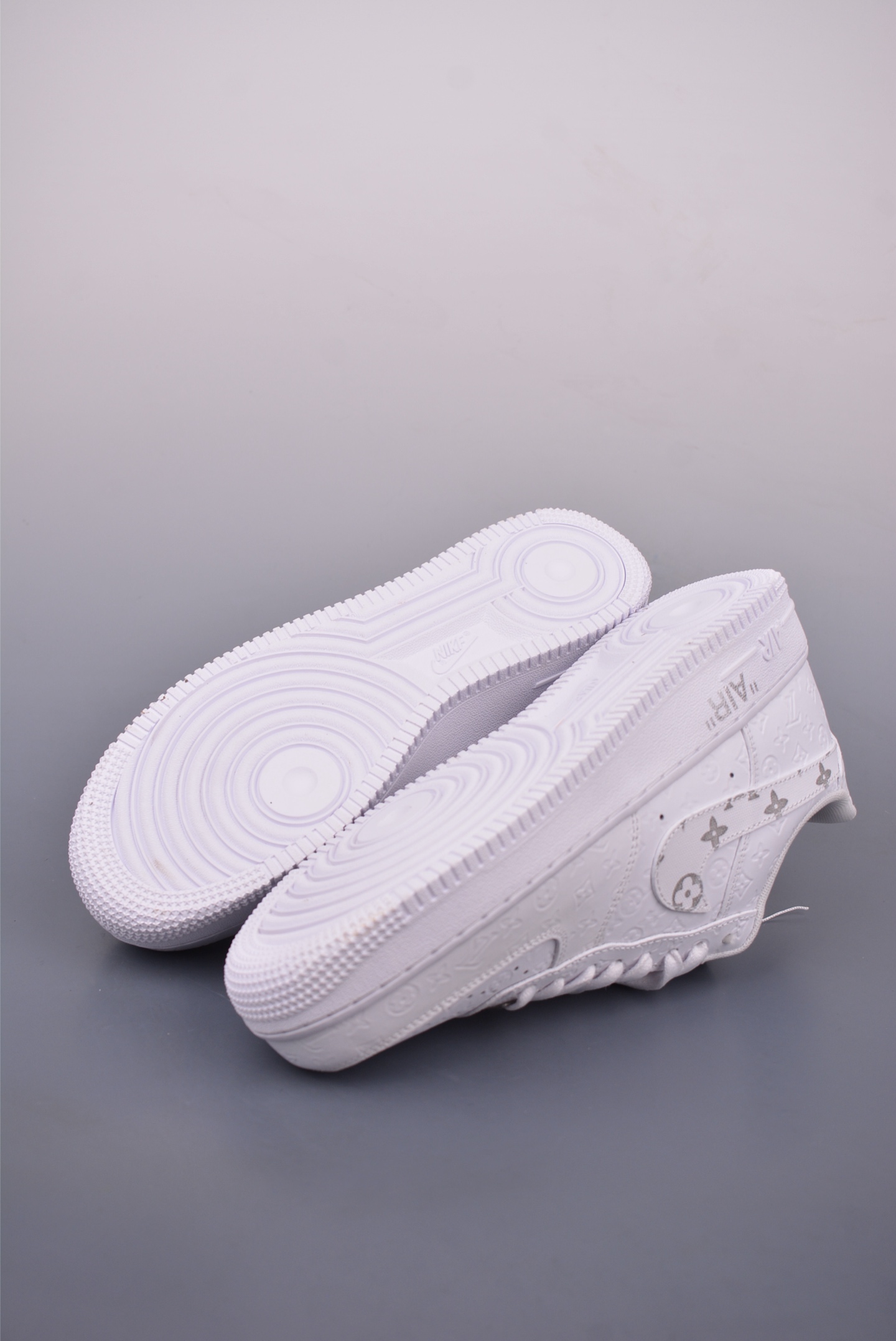 260 Nike Air Force 1 Low LV联名 YN769822