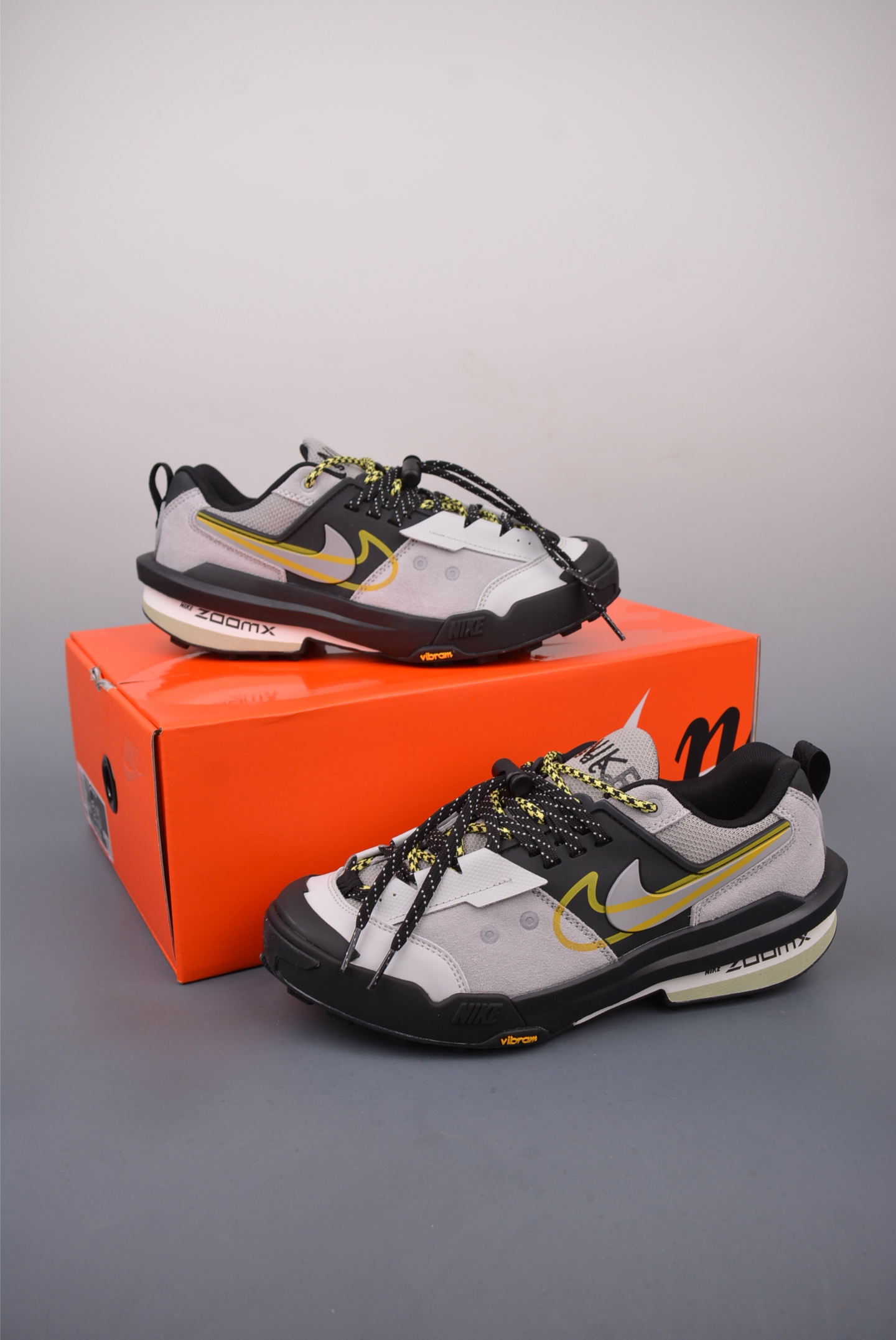 300 Sacai x Nike Zegamadome SP 联名款 机能风休闲运动鞋 HQ8618-003