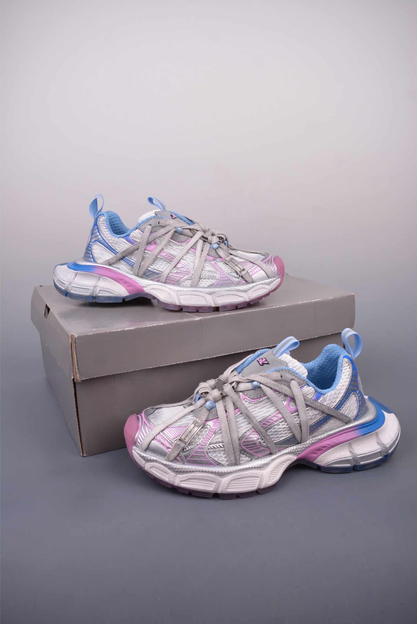 260 Balenciaga Phantom Sneaker 825599 W3XCH 9145