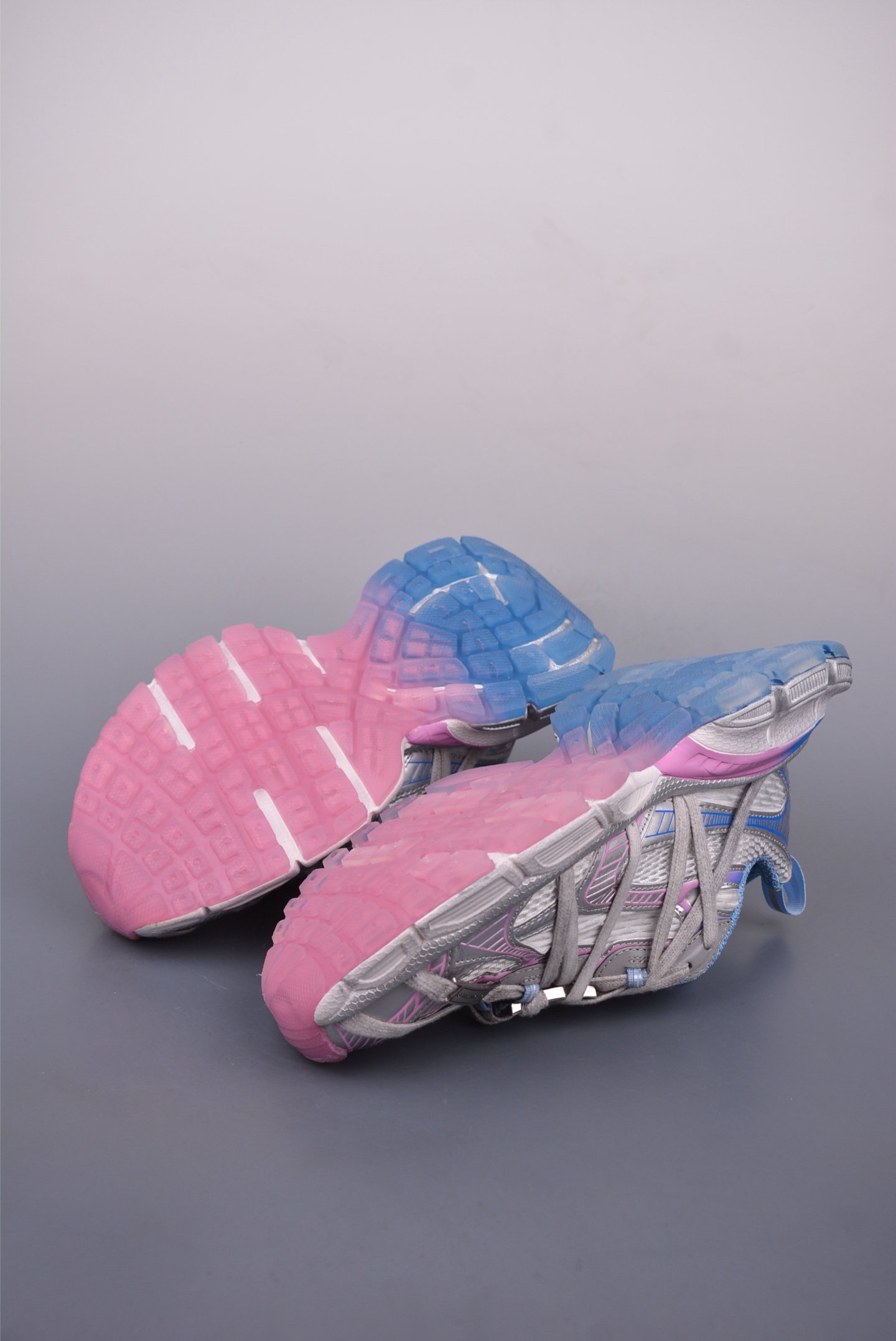 260 Balenciaga Phantom Sneaker 825599 W3XCH 9145