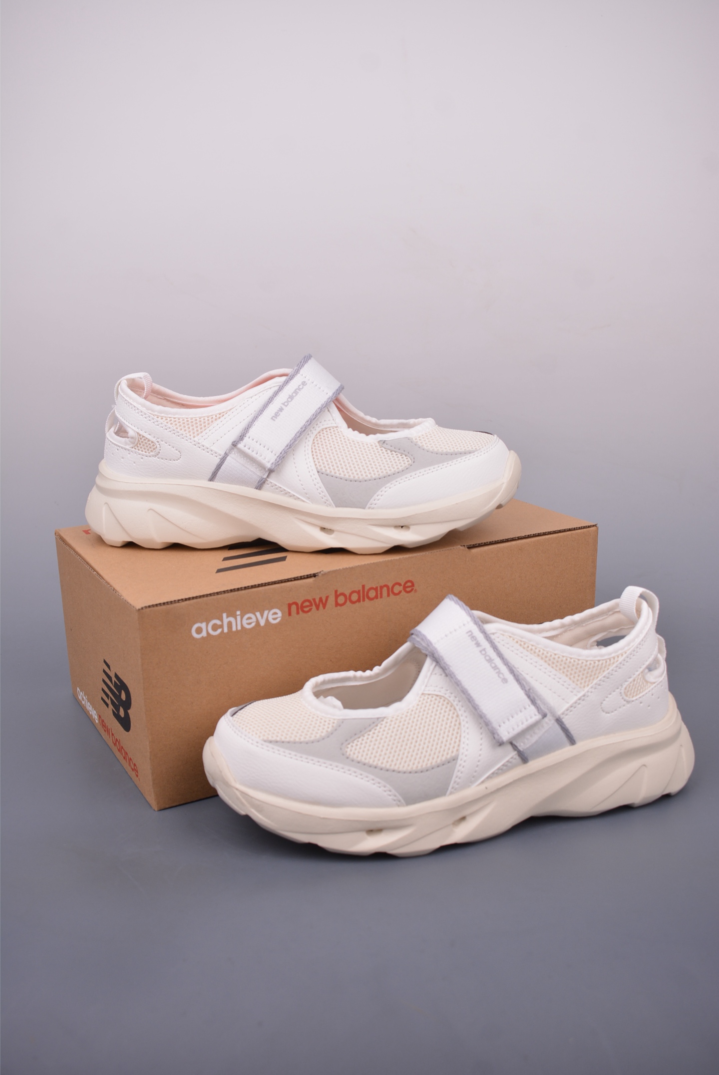 170 New Balance 公主鞋 玛丽珍网面拼接魔术贴凉鞋 NBRJEf710W