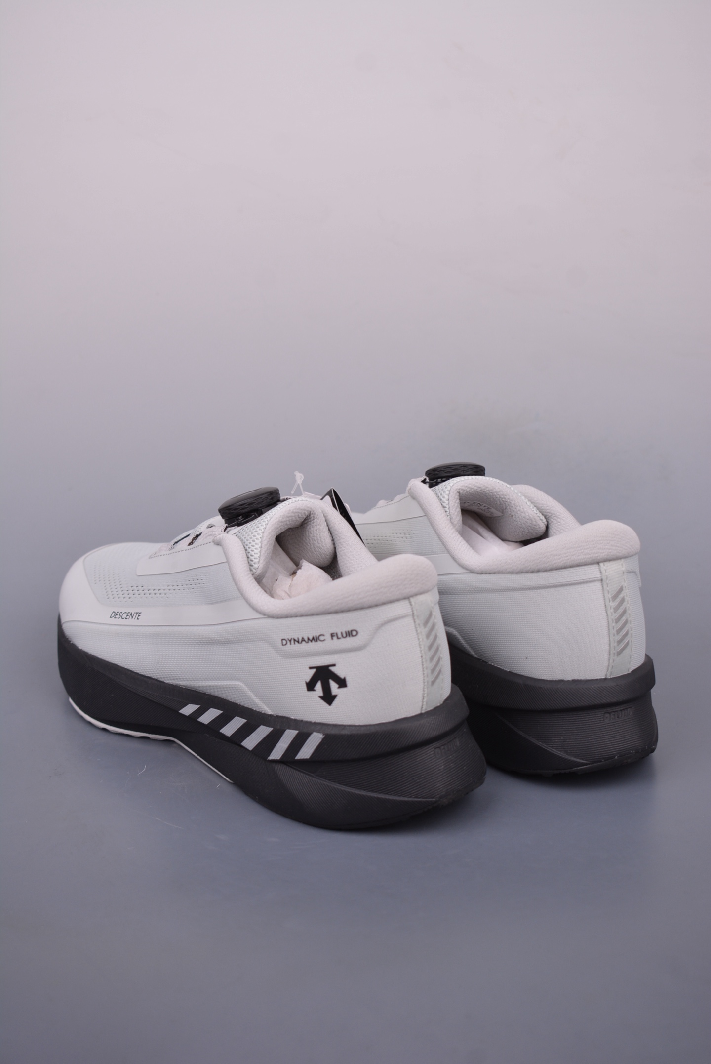 DESCENTE迪桑特 PRIMER GTX 广东纯原版本 时尚休闲运动覆盖防水男子越野跑鞋 D4334RRN29