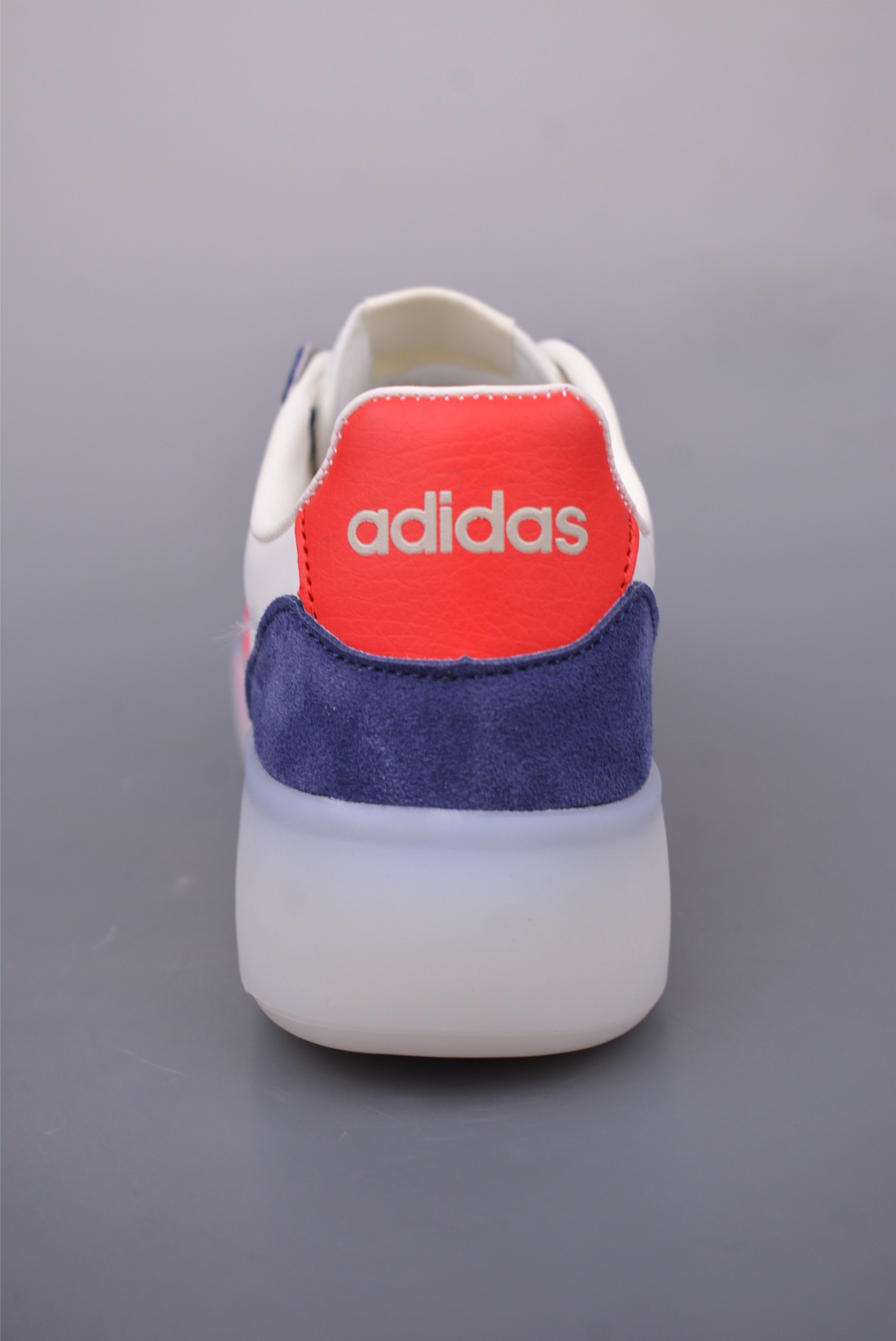 180 Adidas Barreda Decode 阿迪舒适减震低帮休闲板鞋 JP9667