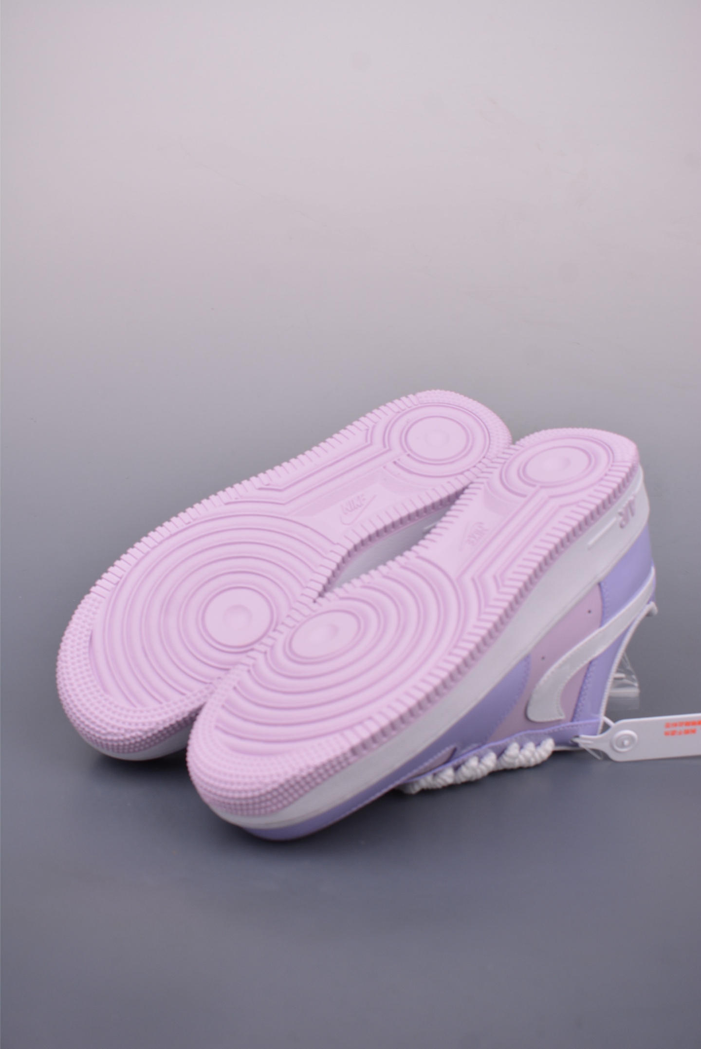 180 Nike Air Force 1 Low 白紫镜面 HV9405-500