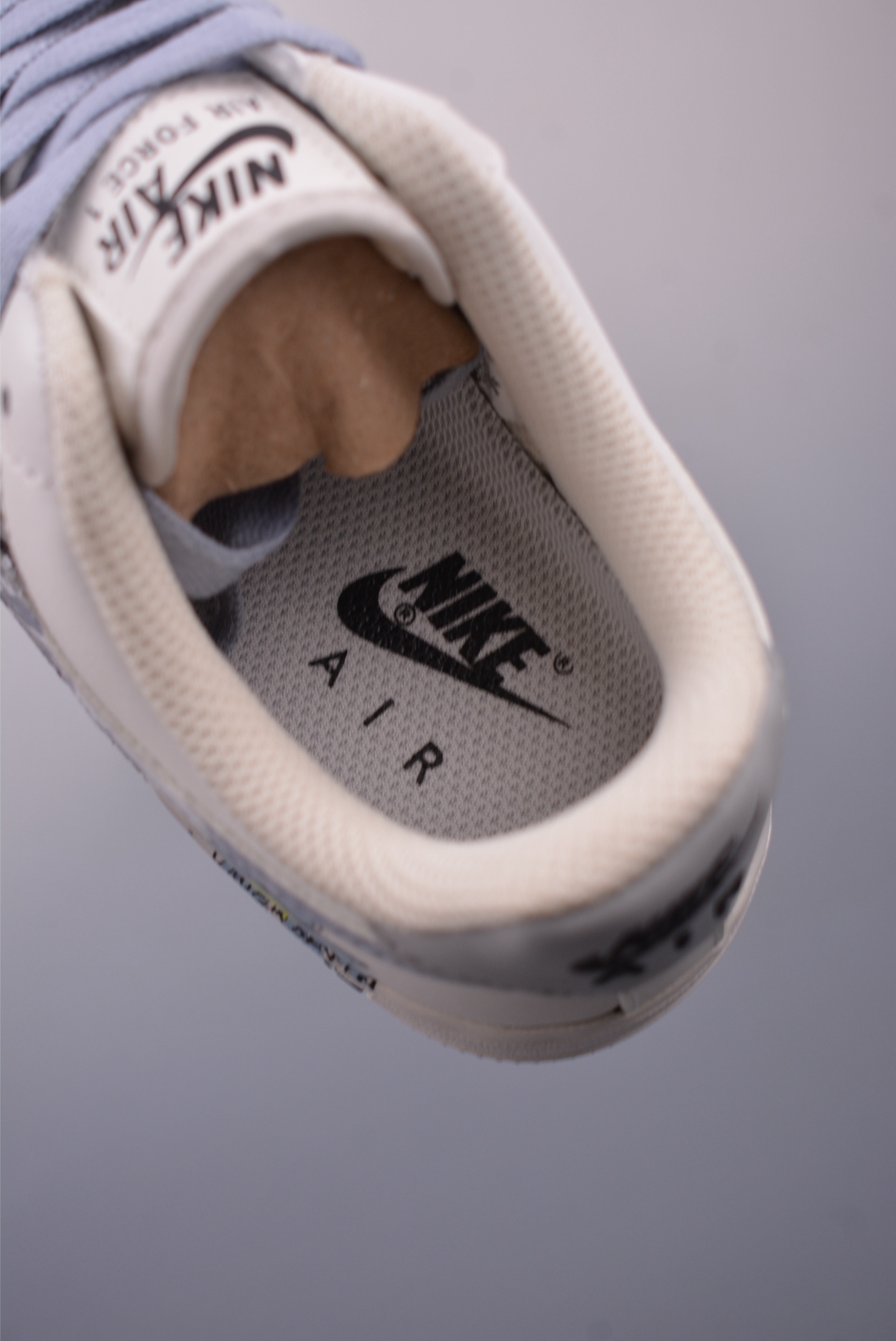 260 Nike Air Force 1 Low 涂鸦小蓝花 FB1893-888