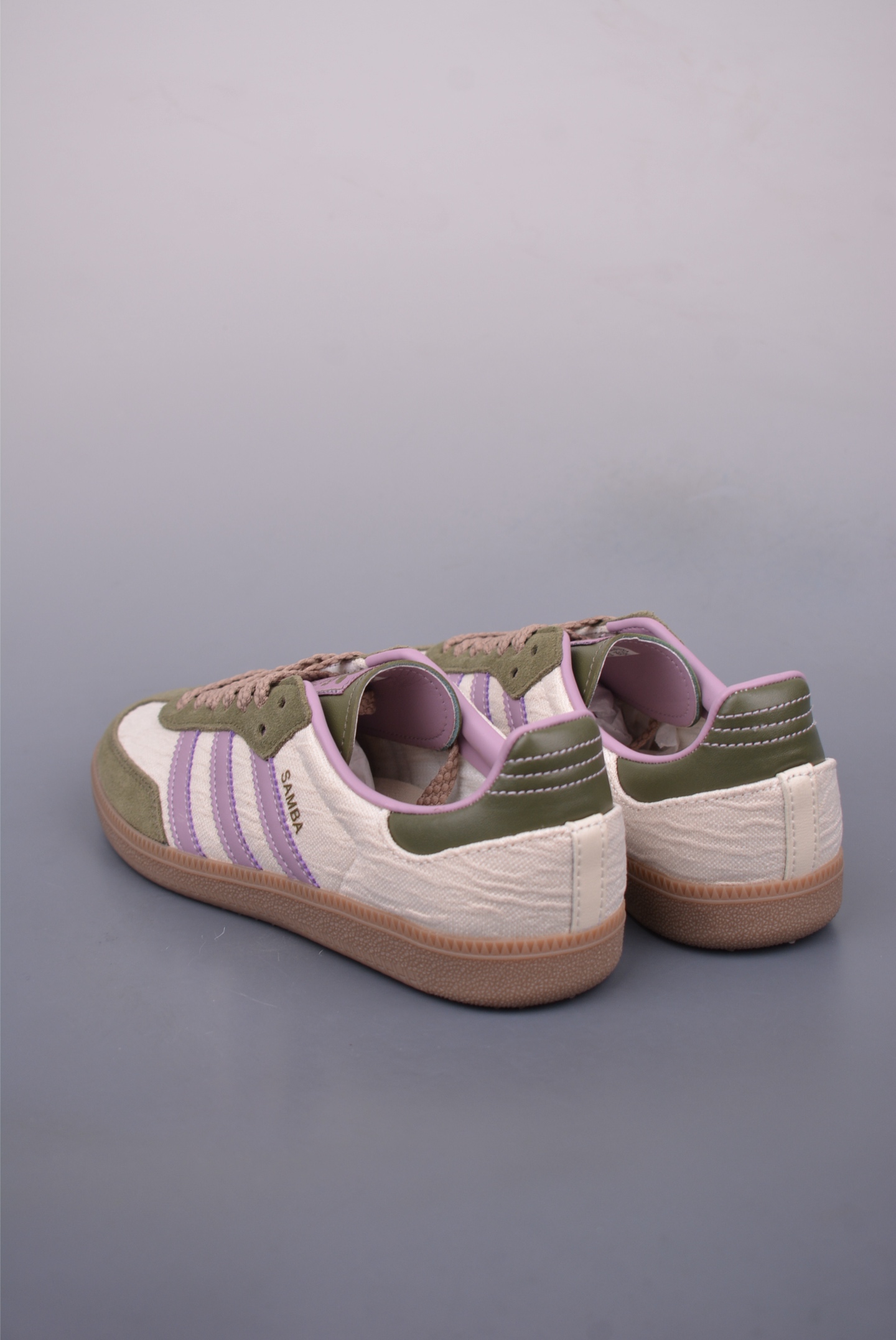 [Adidas Originals Series] The upper of this shoe is spliced with multiple mat