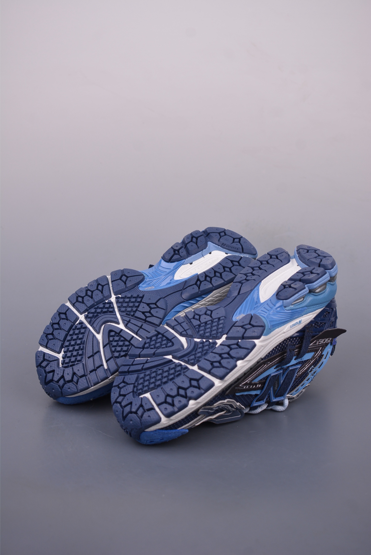 200 New Balance M1906系列 复古单品宝藏老爹鞋款 U1906AB