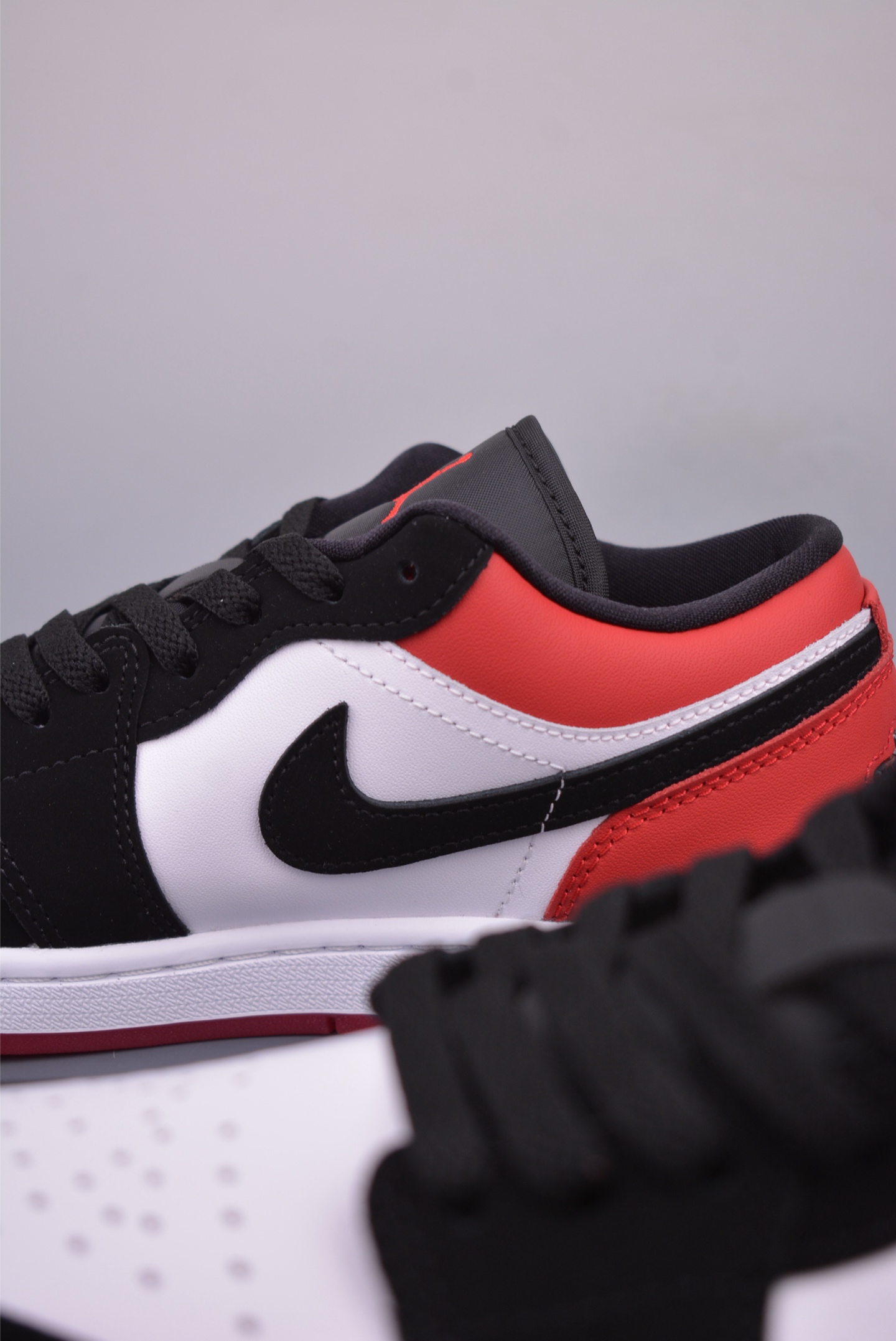 240 原装裸鞋级 市面最高工艺产物 Air Jordan 1 Low黑红 IB8971-106