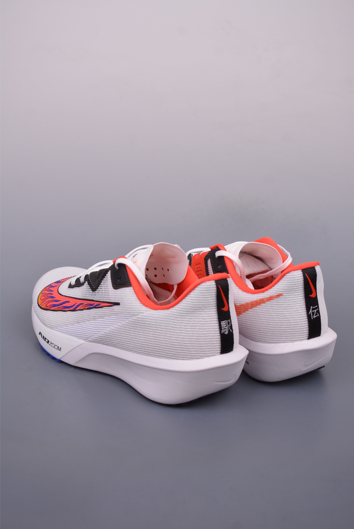 180 NIKE Zoom Rival Fly 4 耐克超弹轻盈跑步鞋 HQ3512-100