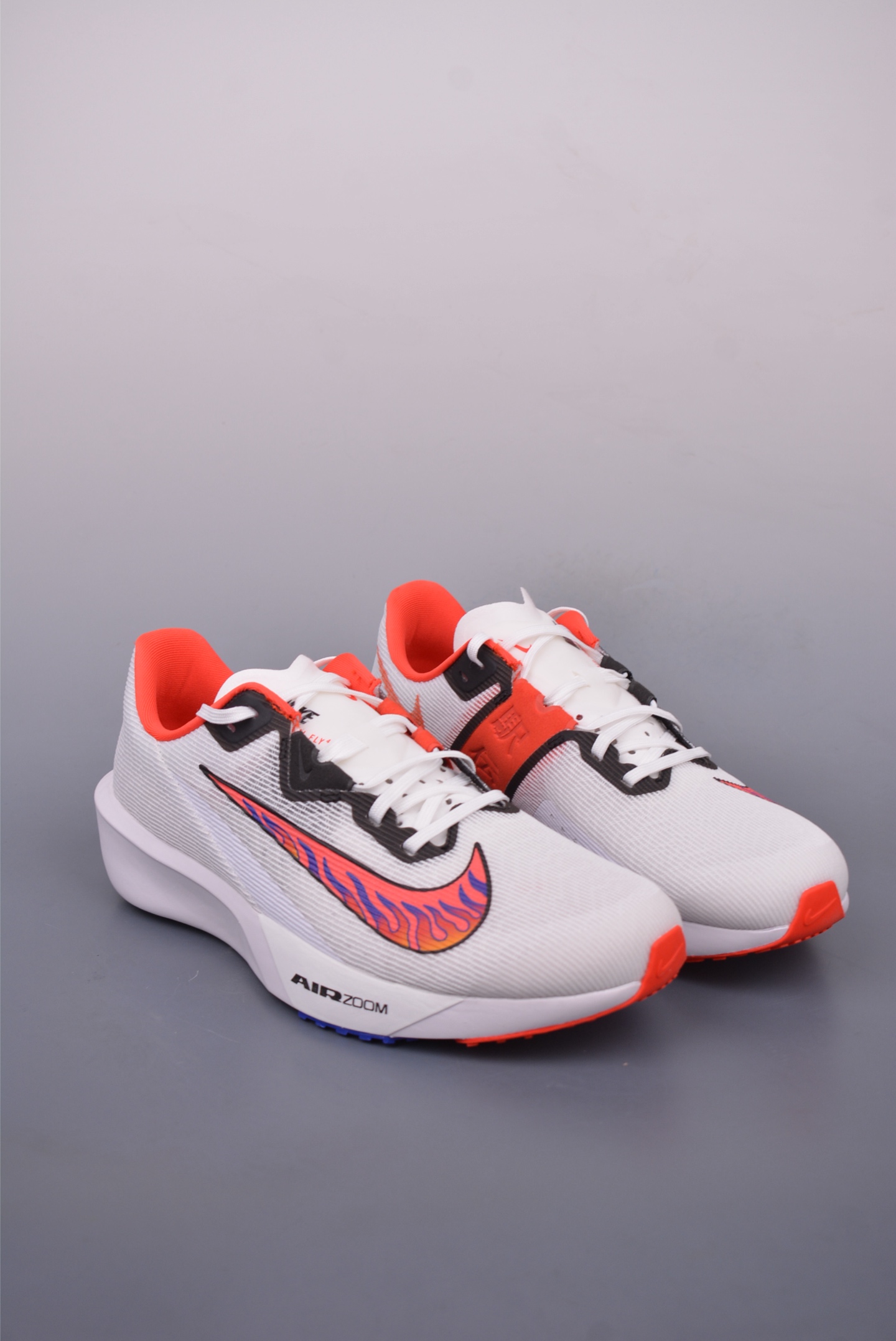 180 NIKE Zoom Rival Fly 4 耐克超弹轻盈跑步鞋 HQ3512-100