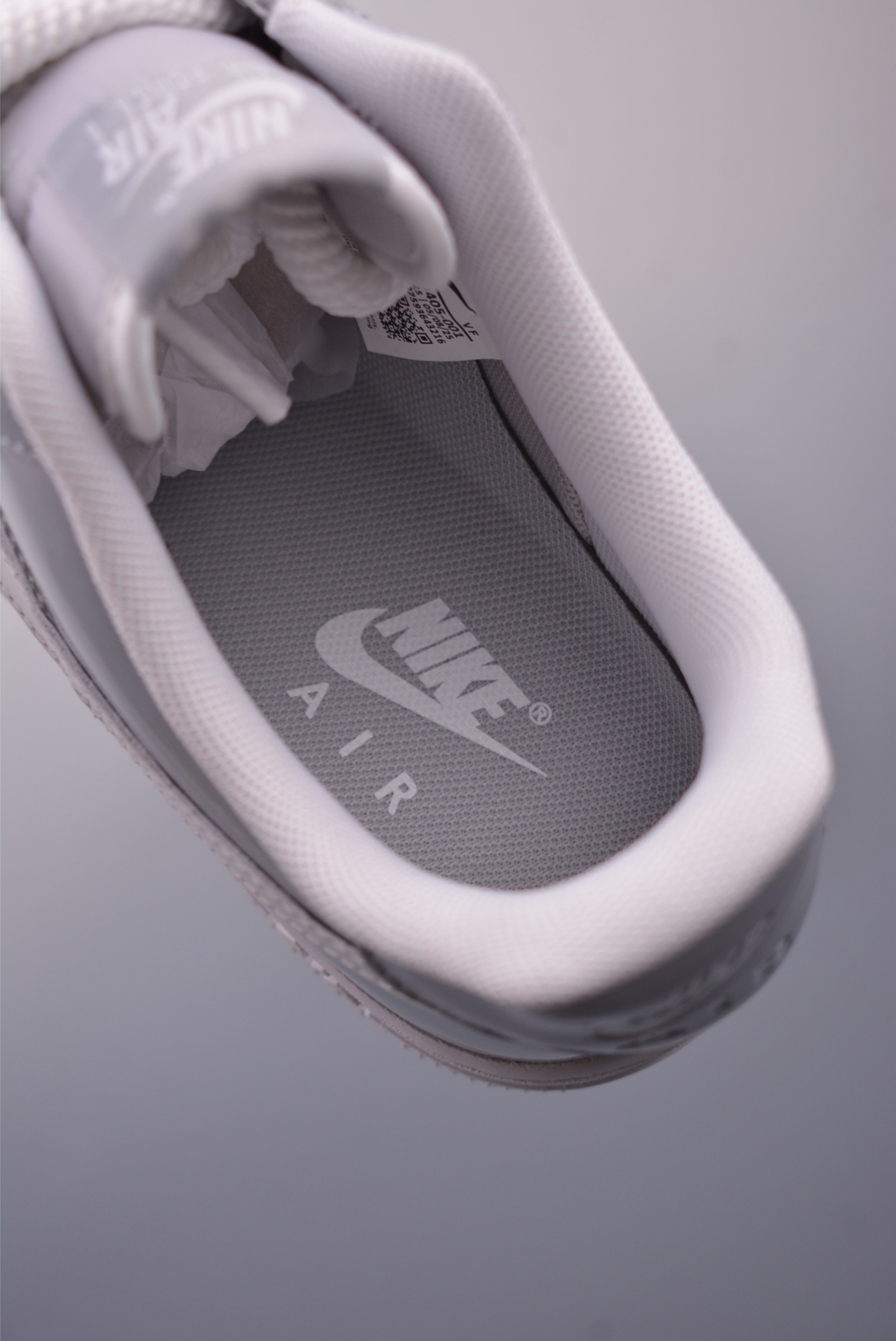 180 Nike Air Force 1 Low 灰白漆皮 HV9405-001