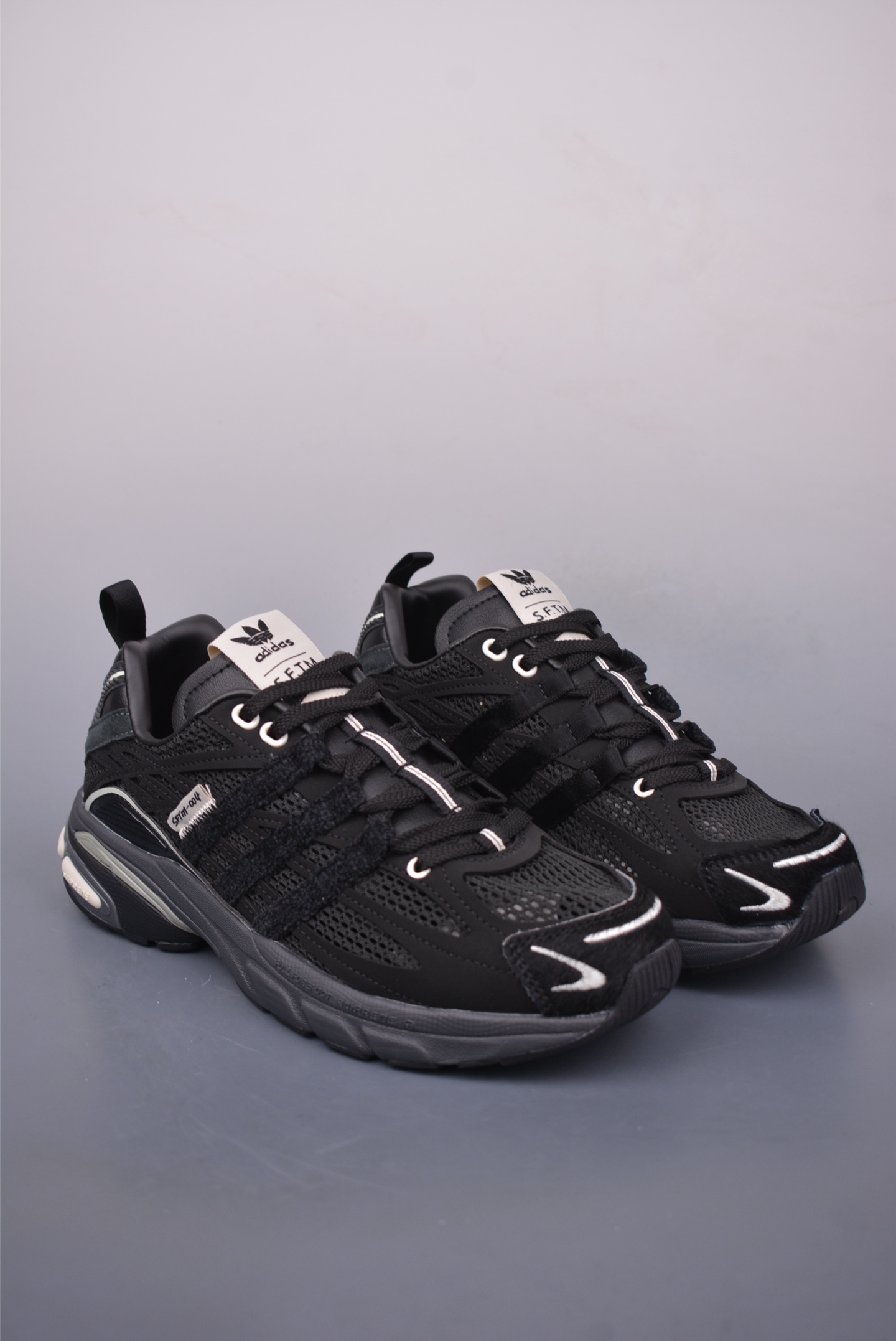 210 SONG FOR THE MUTE x adidas originals ADISTAR CUSHION 舒适休闲跑鞋 JR8416