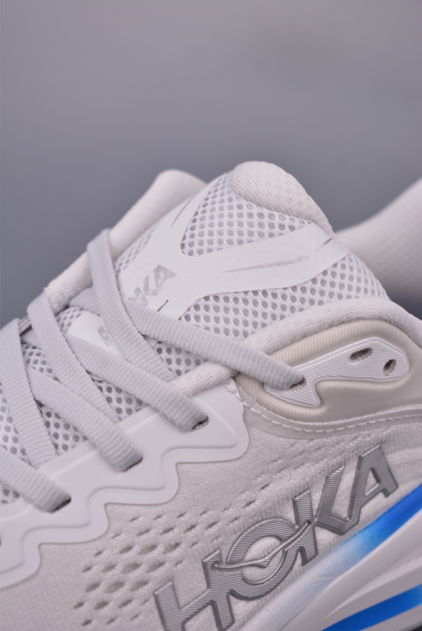 190 Z HOKA ONE ONE Bondi 9 WIDE 邦迪九代舒适防滑耐磨低帮休闲跑步鞋 1162012