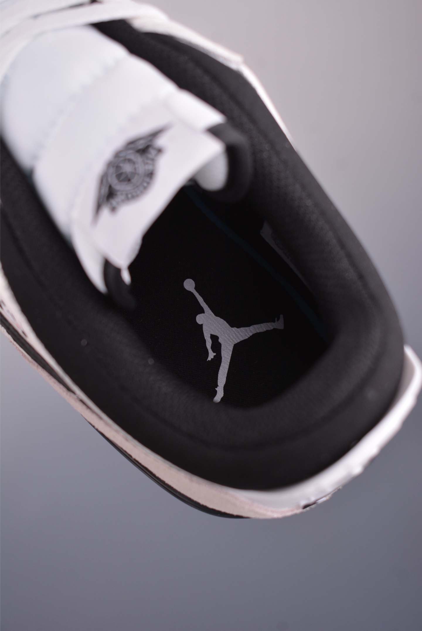 Air Jordan Legacy 312 ”嘟嘴熊猫” 星之禾 特殊手绘 IB4712-161