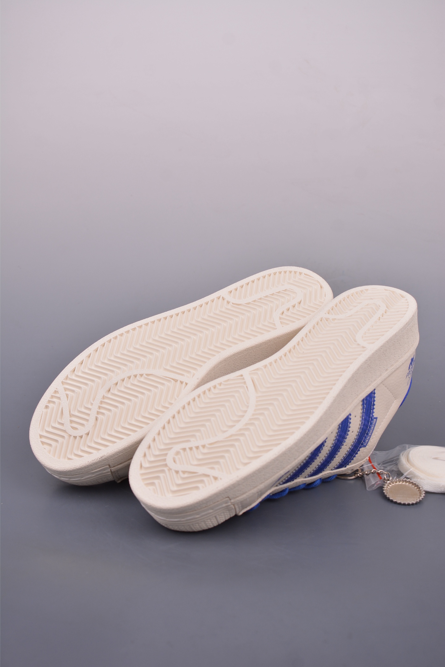 Adidas Originals Superstar 2025: Classic Style with a Modern Twist 3 i1746750834106 2358 0 2