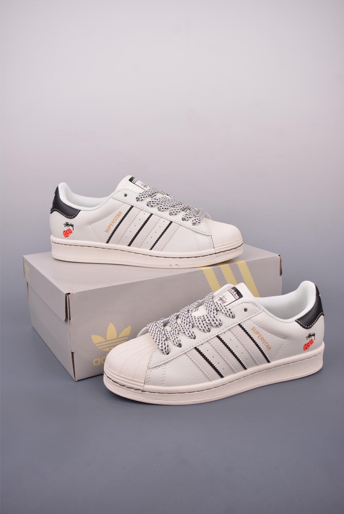 Adidas Originals Superstar 2025: Classic White Sneakers with DIY Detail 5 i1746750927071 566 0 4