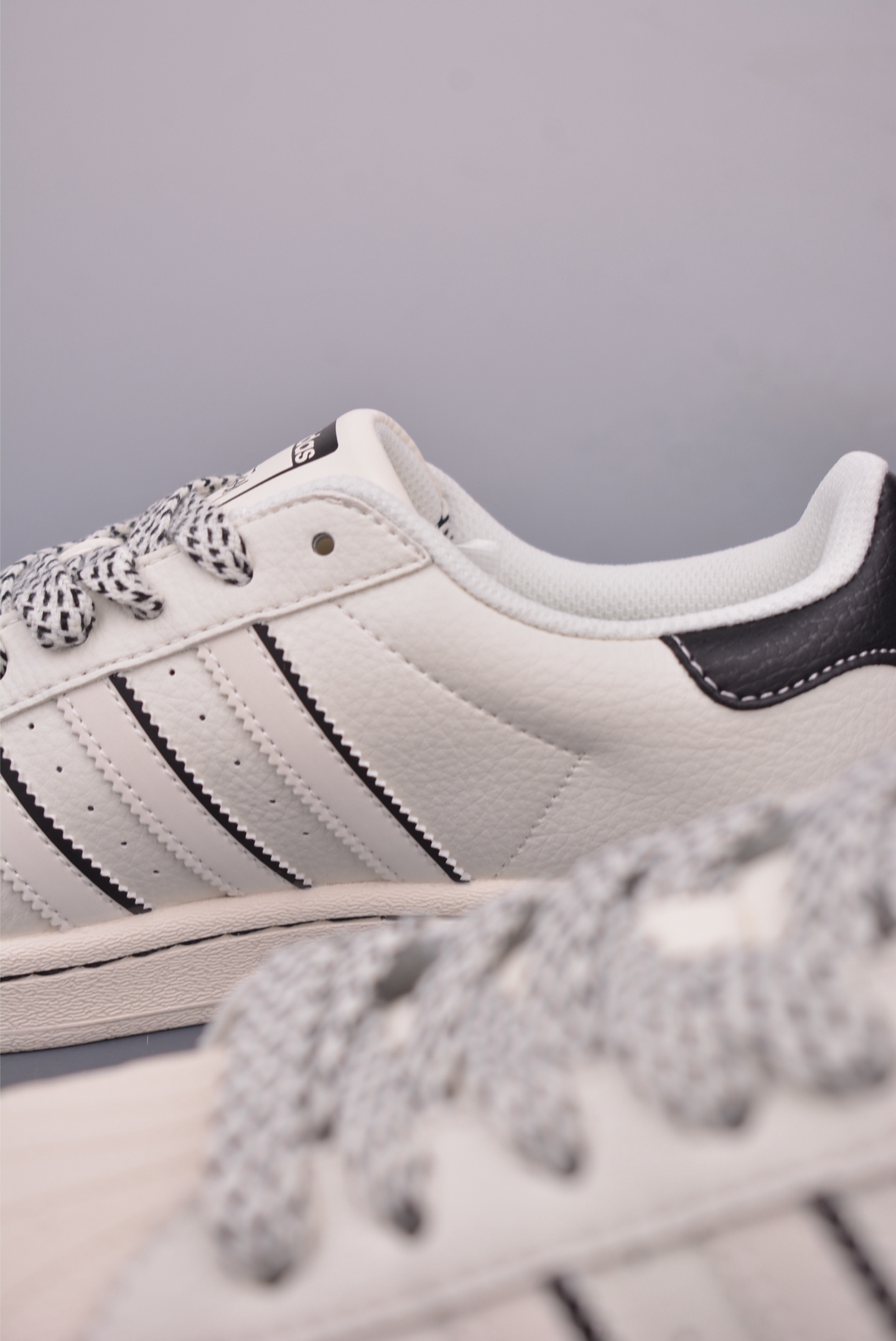 Adidas Originals Superstar 2025: Classic White Sneakers with DIY Detail 8 i1746750927147 1827 0 7