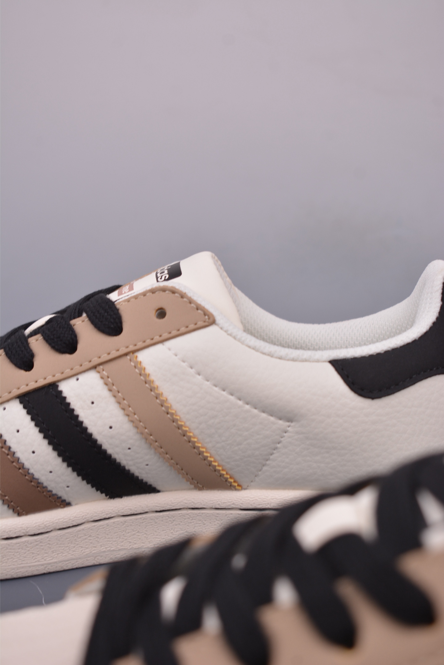 Adidas Originals Superstar 2025: Classic White Sneakers with Premium Leather 8 i1746750940605 6040 0 7