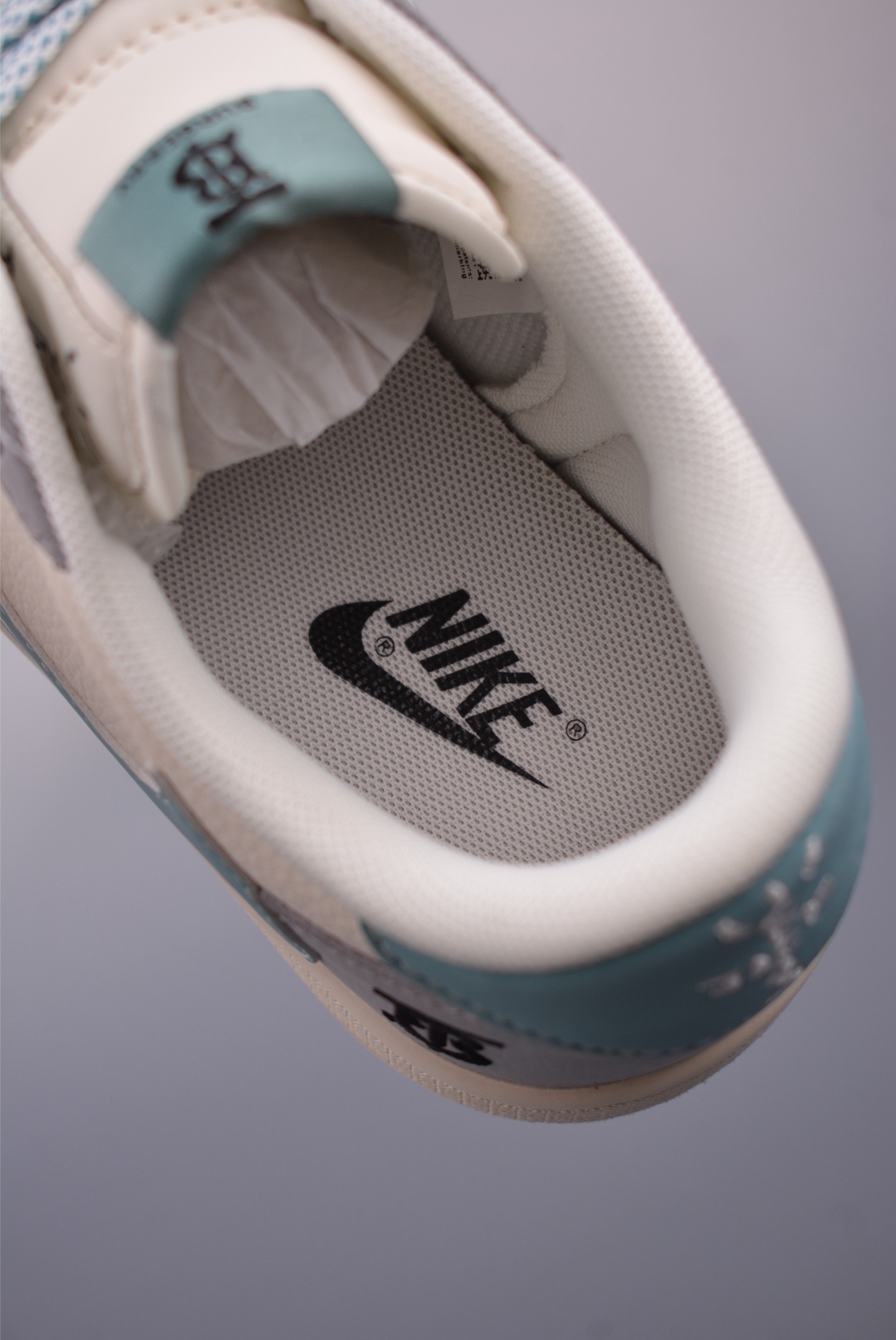 260 Fragment x Travis Scott x 巴黎世家 Air Jordan 1 Low 三方联名倒钩 XF8698-072