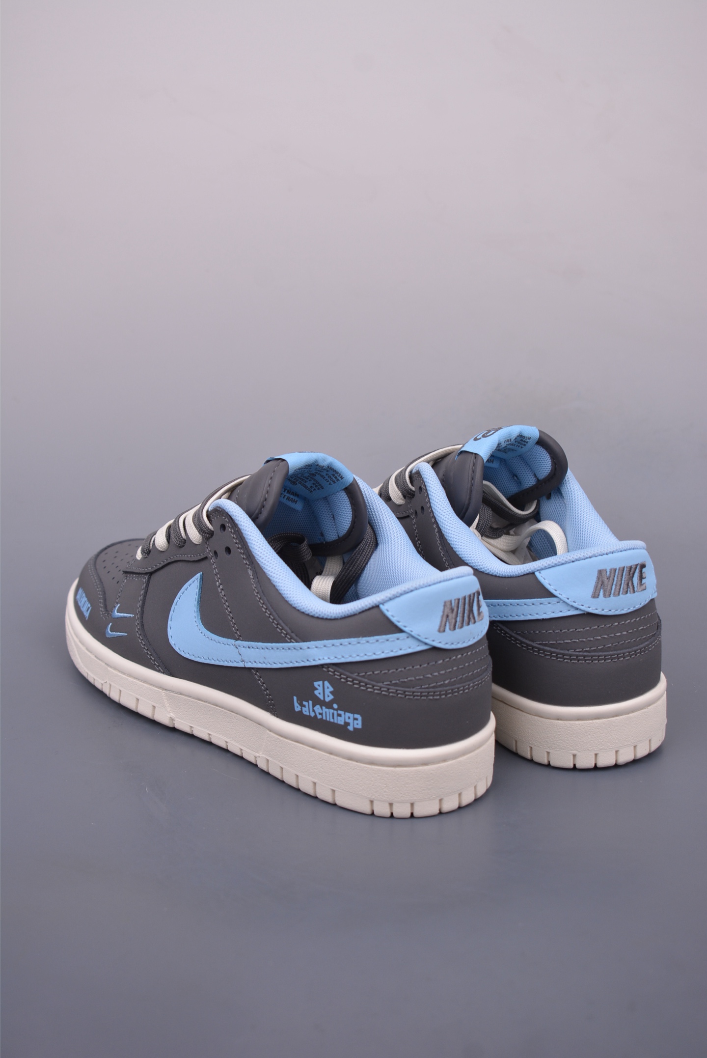 260 Nike SB Dunk Low 巴黎世家联名 解构抽绳鞋带 FX1588-301