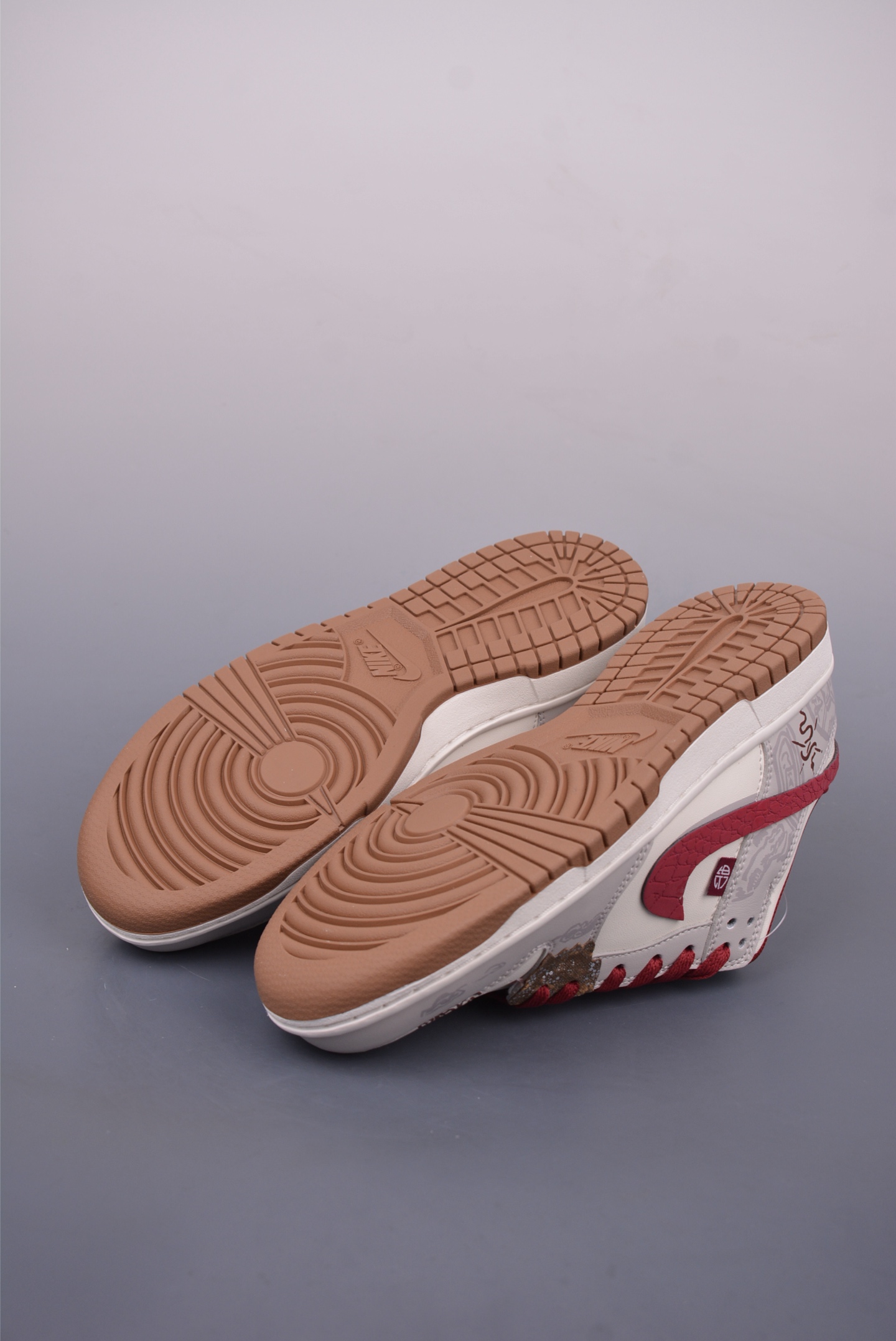 300 Nike SB Dunk Low 蛇年限定 解构抽绳鞋带 FB7160-161