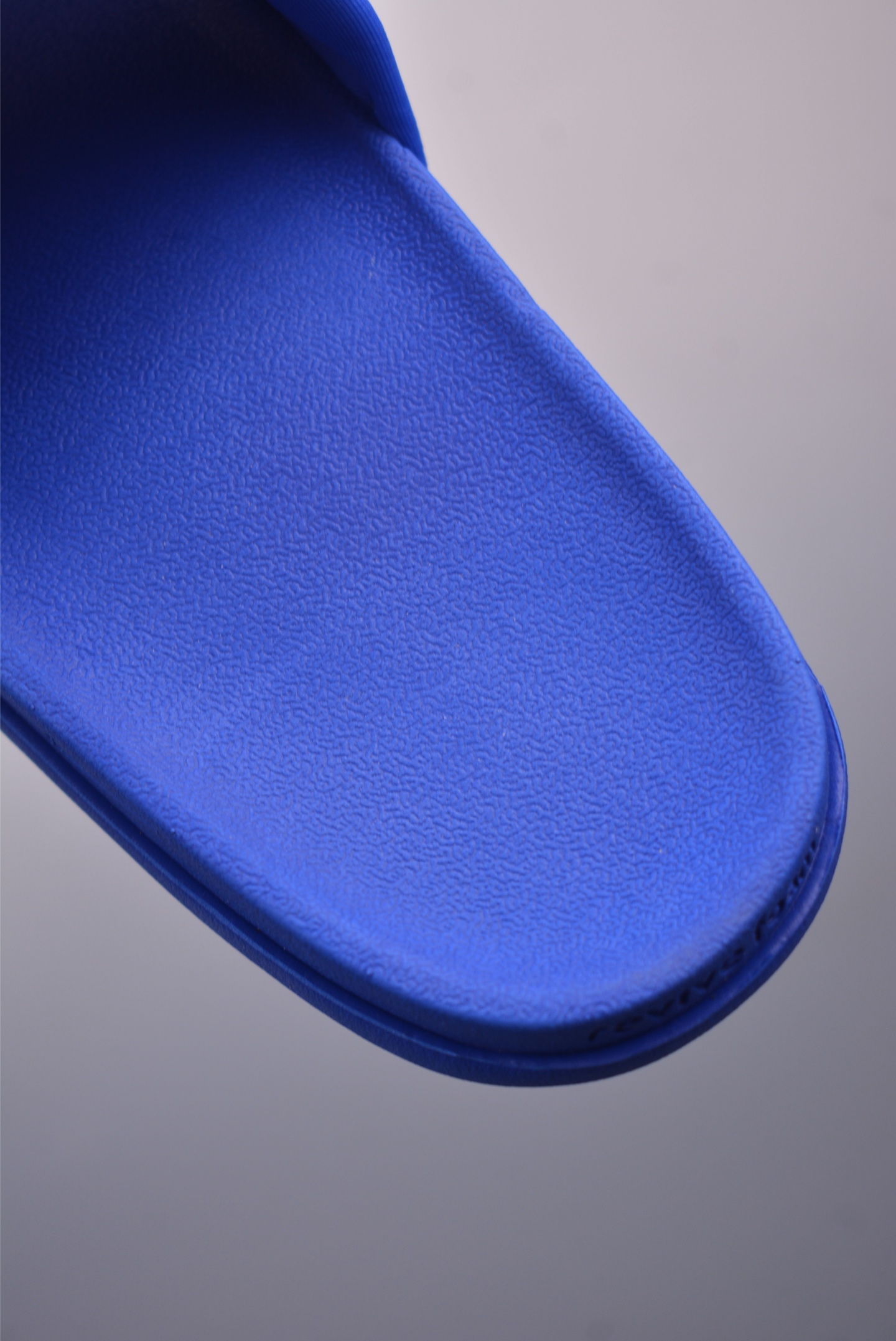120 Nike Kobe Offcourt Slide ”Hyper Royal” 科比专属配色休闲拖鞋 IF287-400