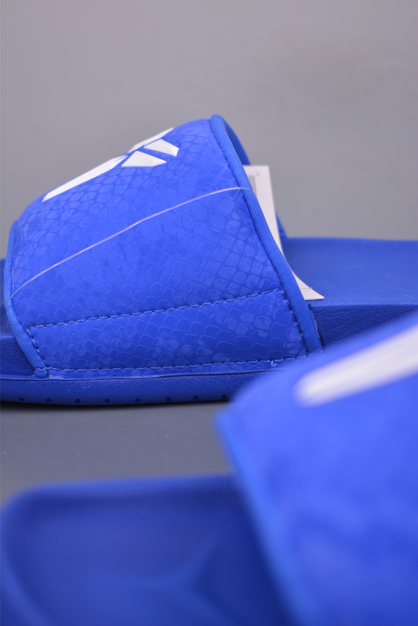 120 Nike Kobe Offcourt Slide ”Hyper Royal” 科比专属配色休闲拖鞋 IF287-400