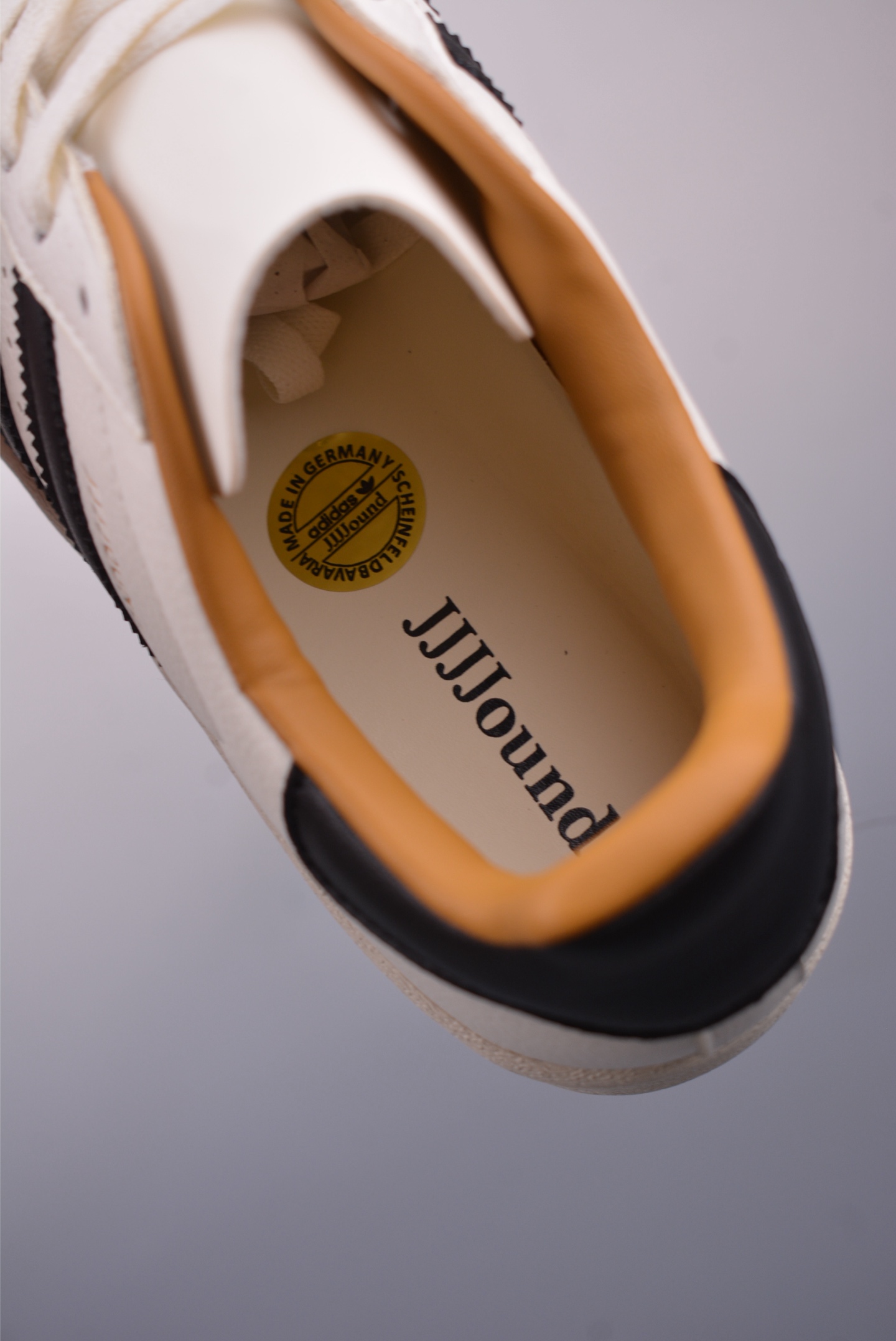 Adidas Superstar W JJJJOUND: Classic White Sneakers with Premium Leather 9 i1746752738457 7004 0 8
