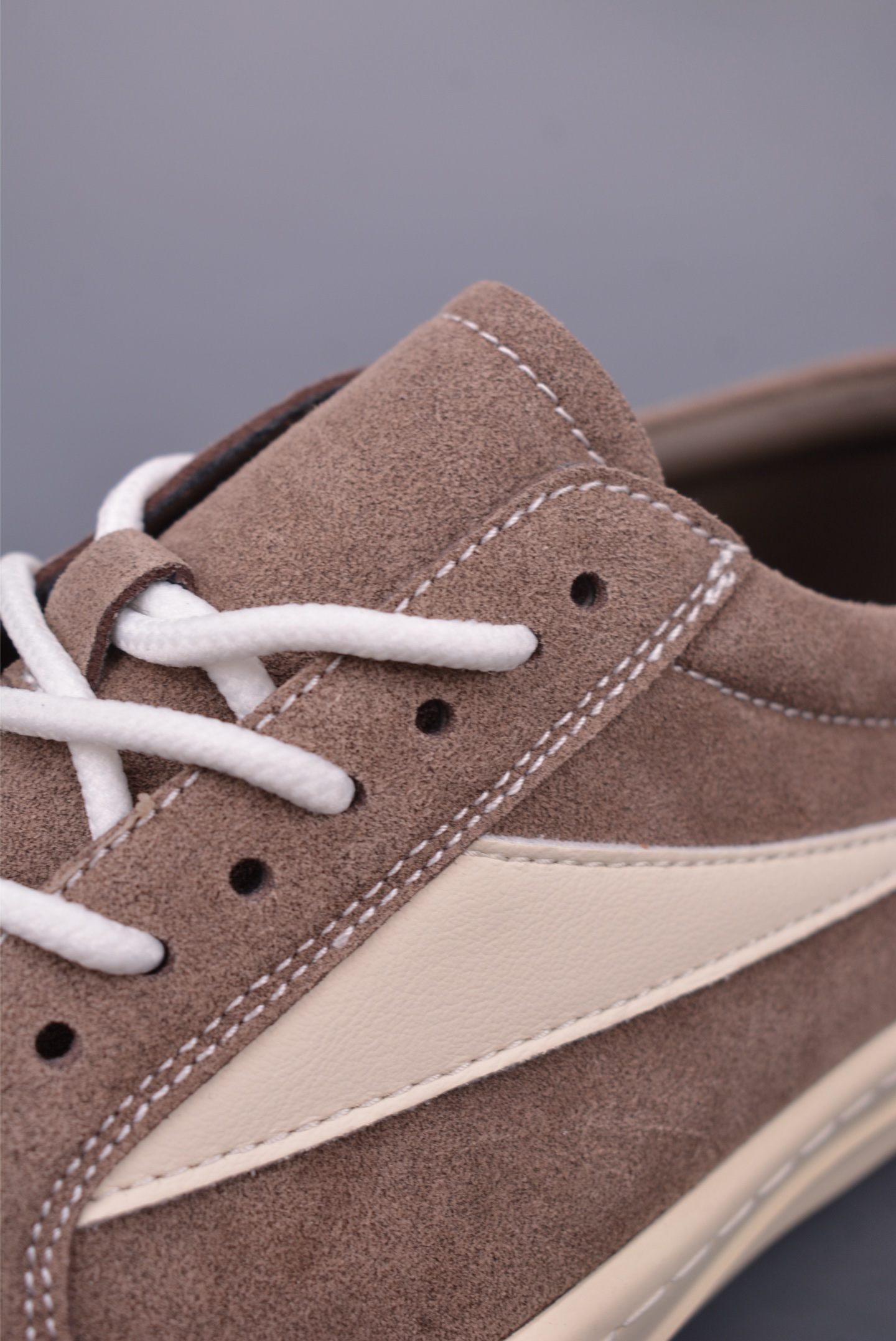Rick Owens Hollywood Low-Top Sneakers - Suede Leather Lace-Up Round Toe 7 i1746752945600 9504 0 6
