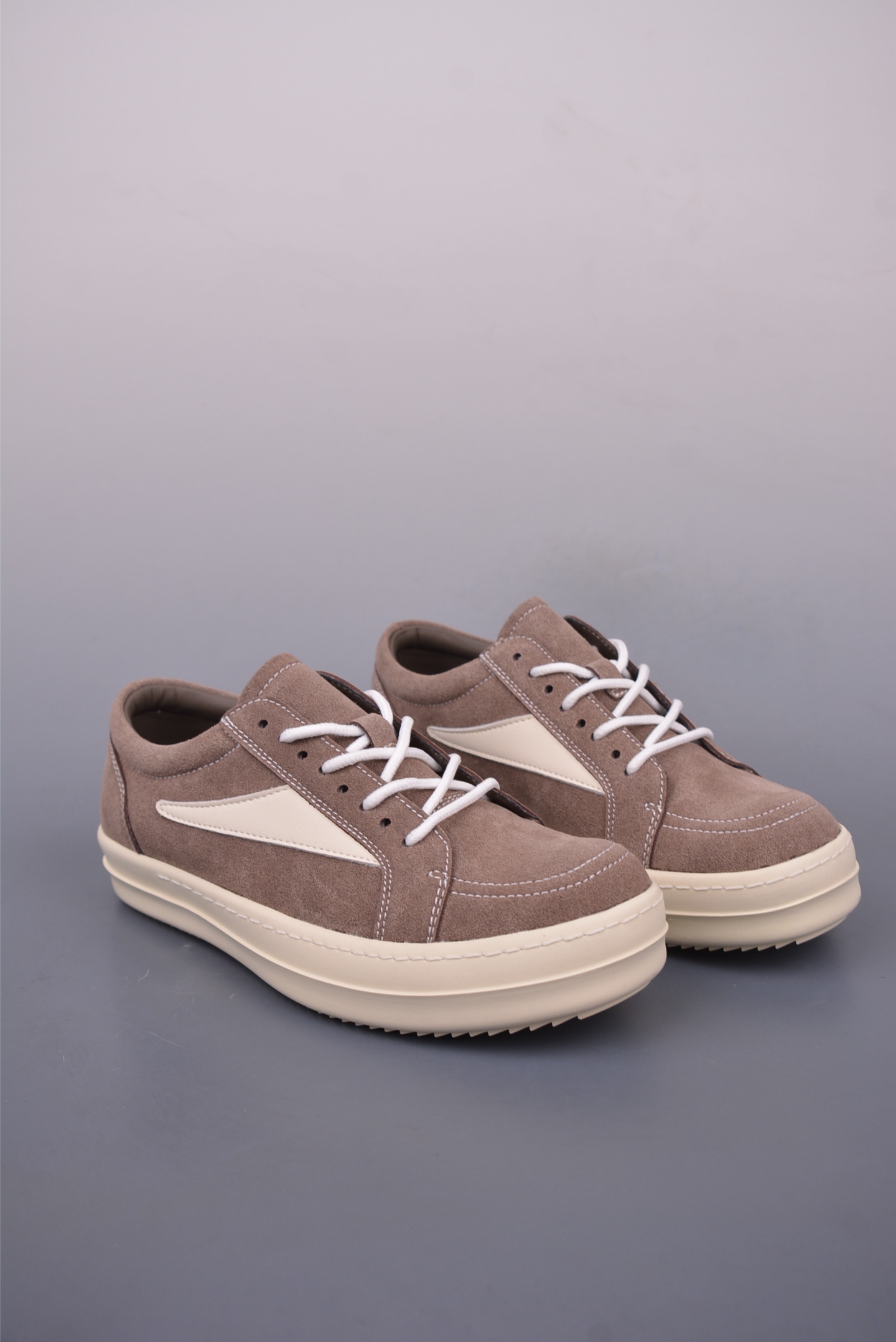 Rick Owens Hollywood Low-Top Sneakers - Suede Leather Lace-Up Round Toe 1 i1746752951668 2348 0 0