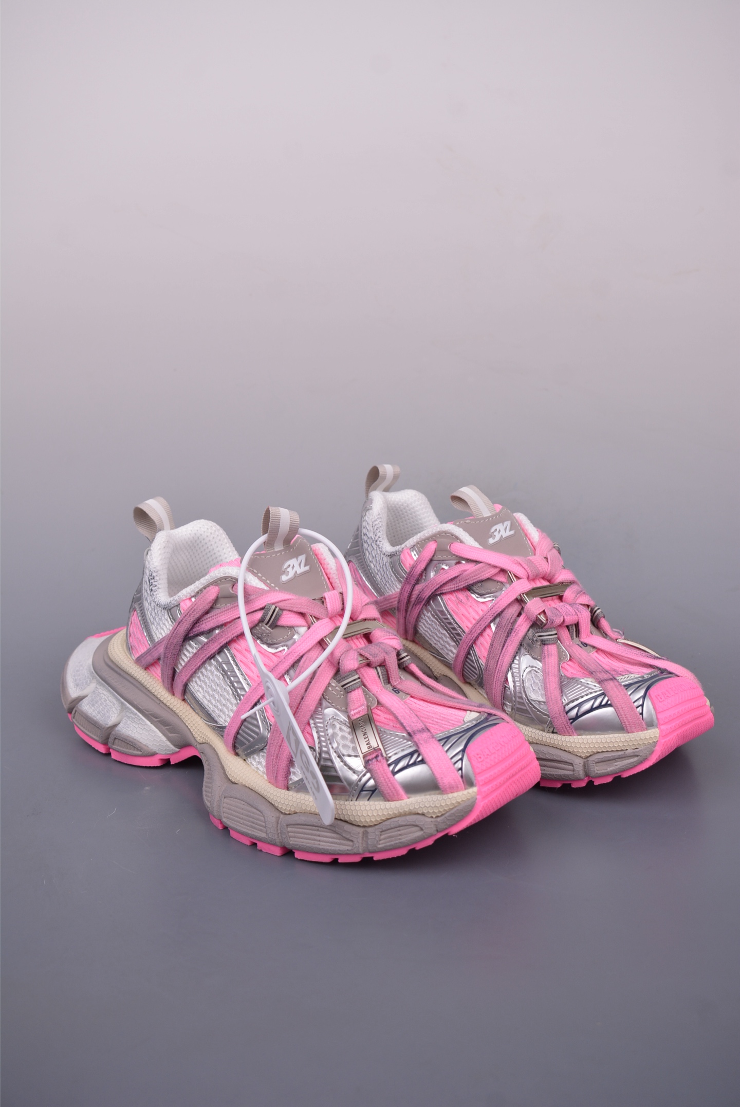 Balenciaga 3XL Lace-Up Sneakers - Vintage-Inspired Design, Trendsetting Style 1 i1746917882313 9213 0 0