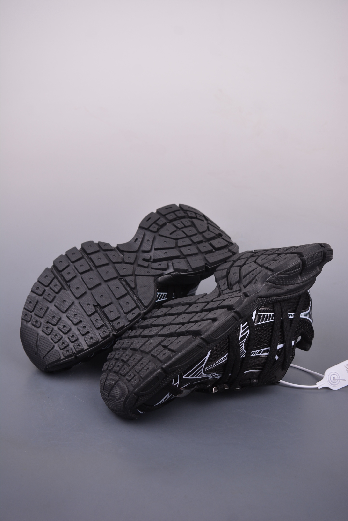 Balenciaga 3XL Sneakers - Black Lace-Up Running Shoes for Men and Women 3 i1746917970986 1983 0 2