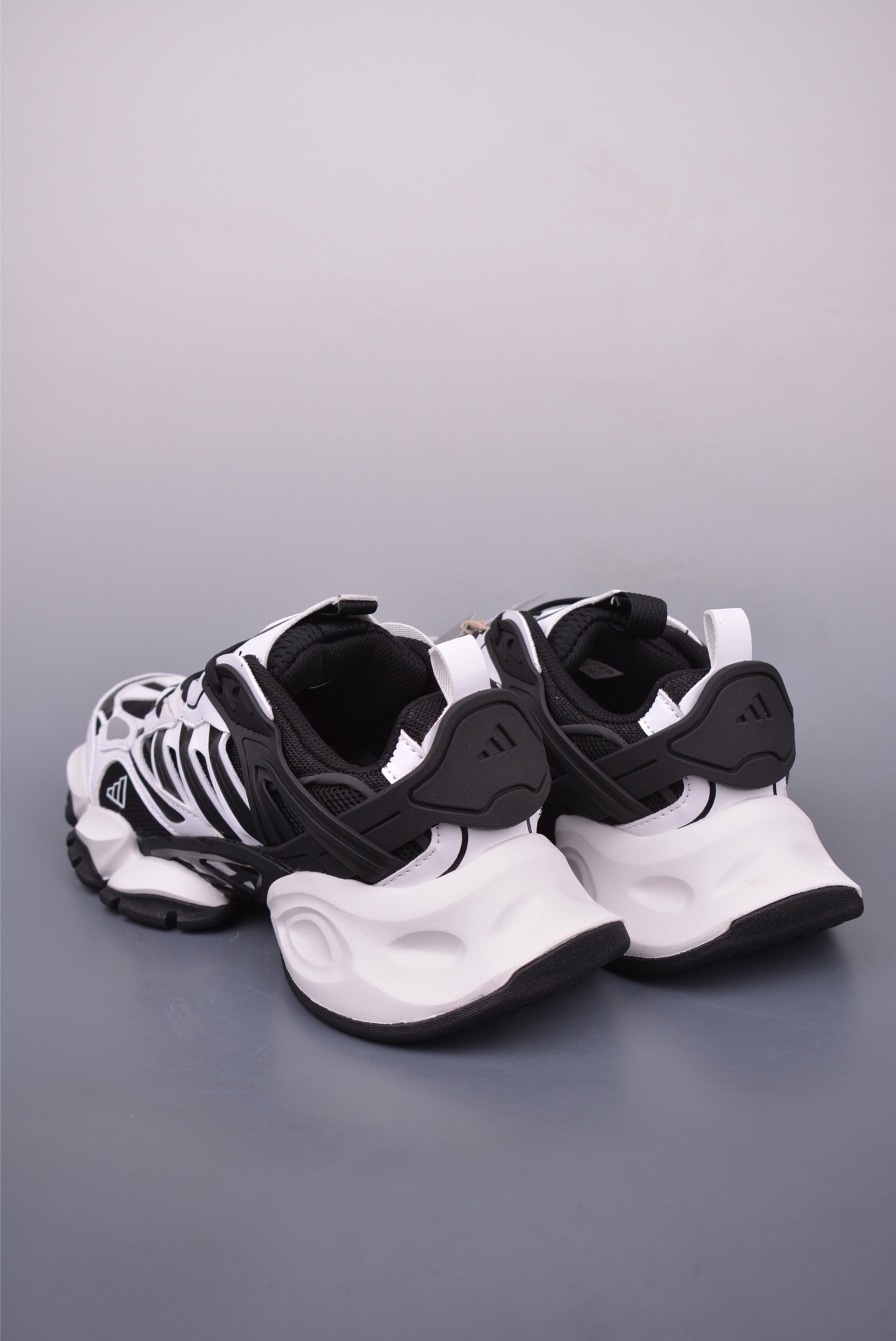 [Adidas Originals Series] The lines of future technism outline avant-garde te