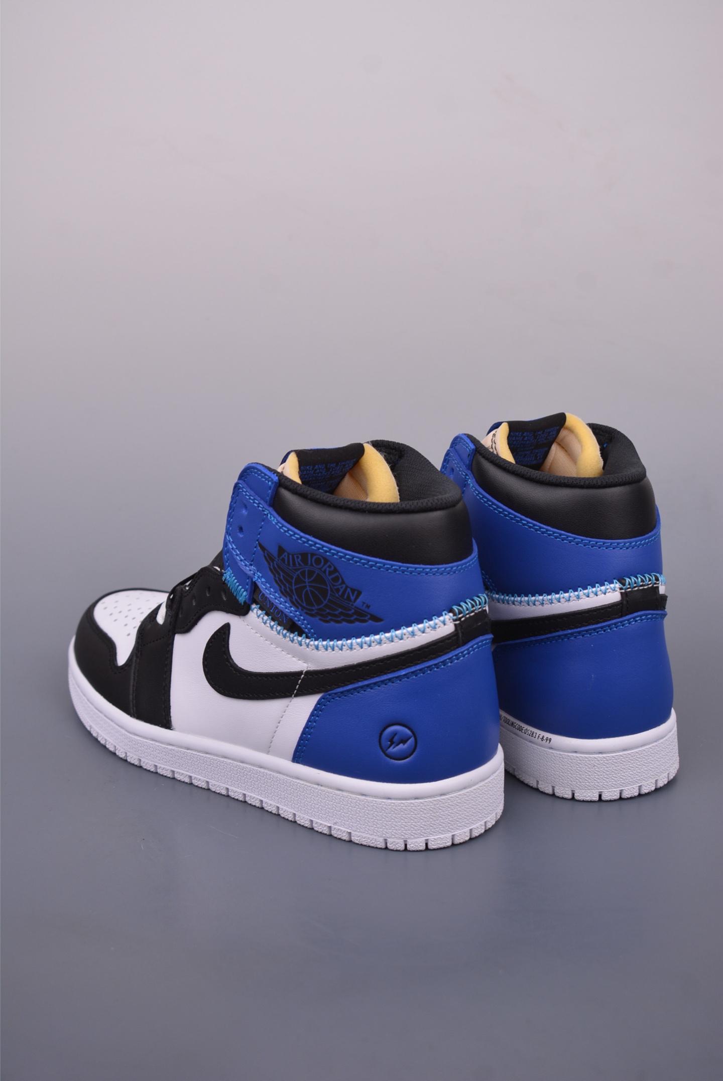 260 Jordan Air Jordan 1 High OG 黑白蓝 DZ5485-041