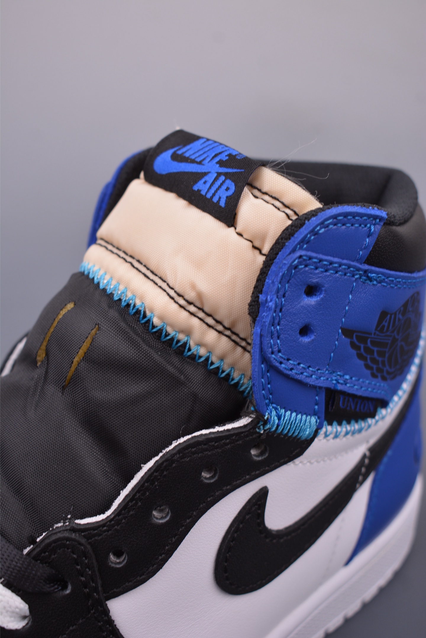 260 Jordan Air Jordan 1 High OG 黑白蓝 DZ5485-041