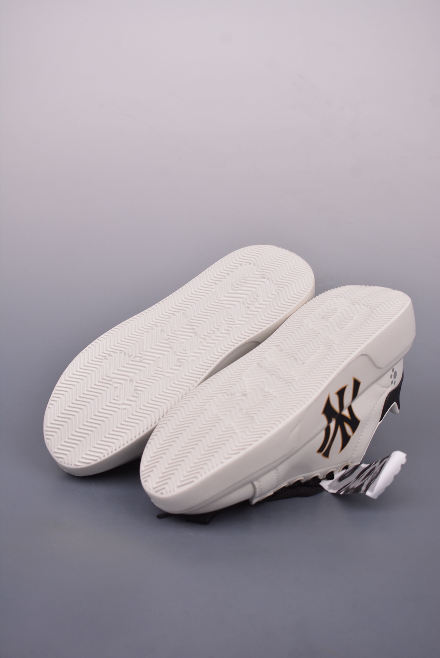 200 MLB NY 印花网红老爹鞋 涂鸦恶作剧 内增高6cm 原厂原档案数据开发 3ASXCCB3N