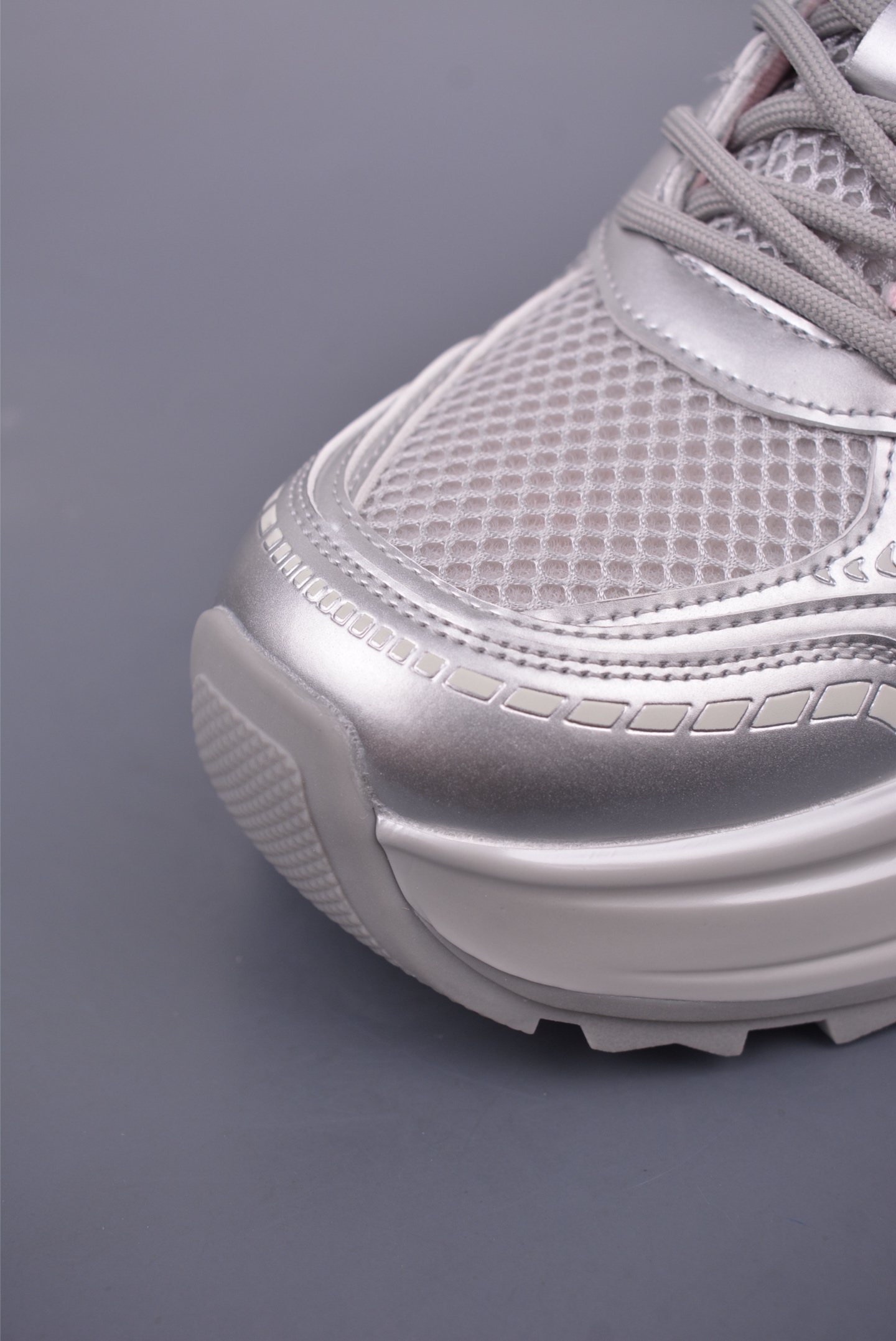 Gucci Chunky Low Platform Sneakers - Silver Mesh Dad Shoes - Height Increasing 6 i1746993424178 1756 0 5