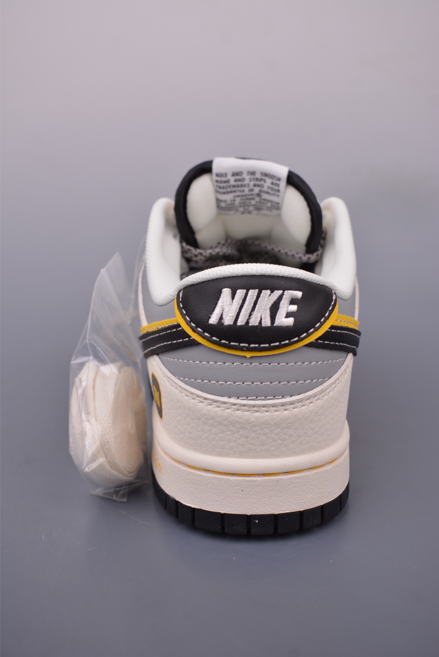Nike SB Dunk Low 'Xiaomi' - Premium Leather, Comfortable Fit, Exclusive Design 4 i1746993727277 848 0 3