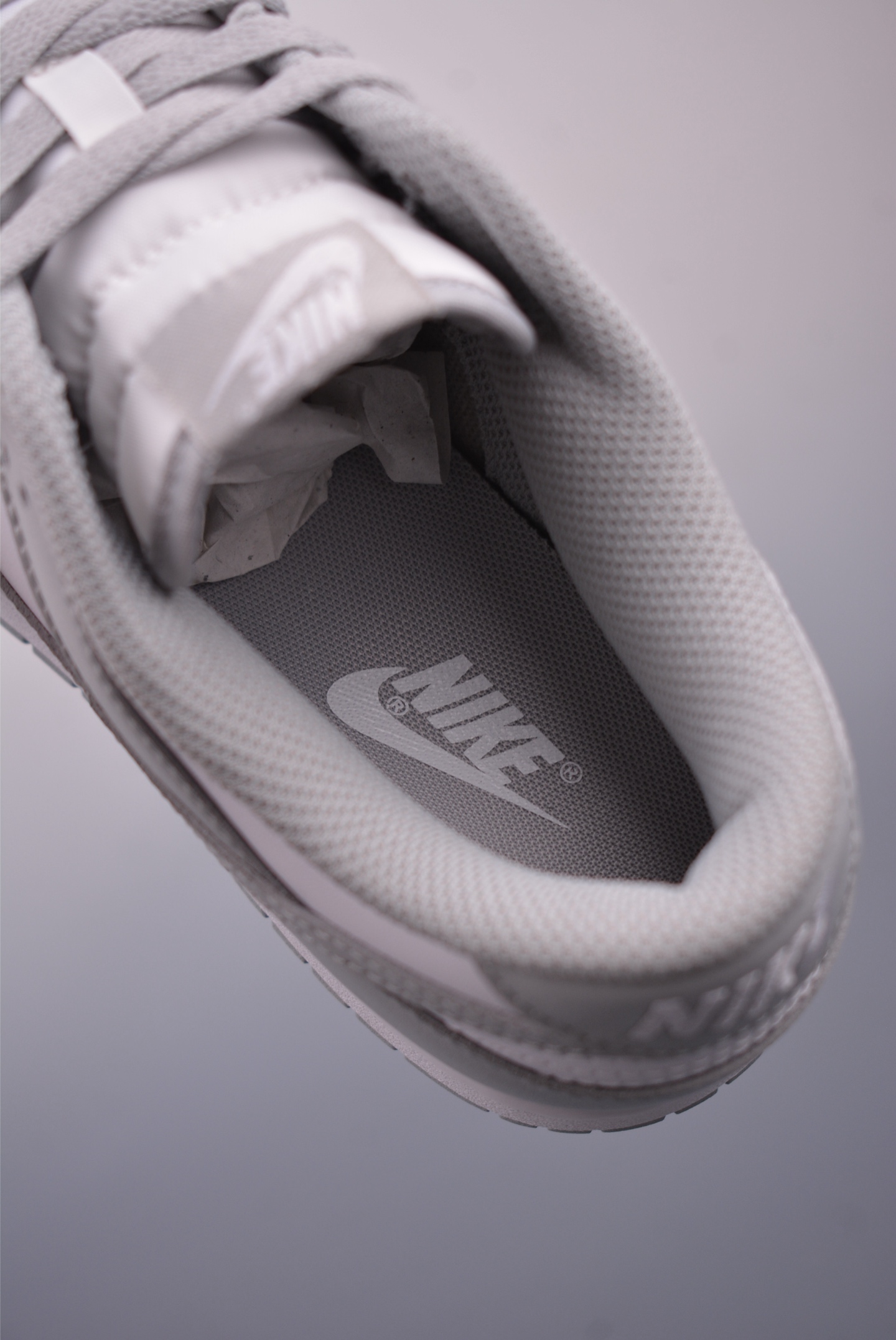 Nike SB Dunk Low Wolf Grey White Skateboarding Shoes HF5441 9 i1746994067978 8898 0 8