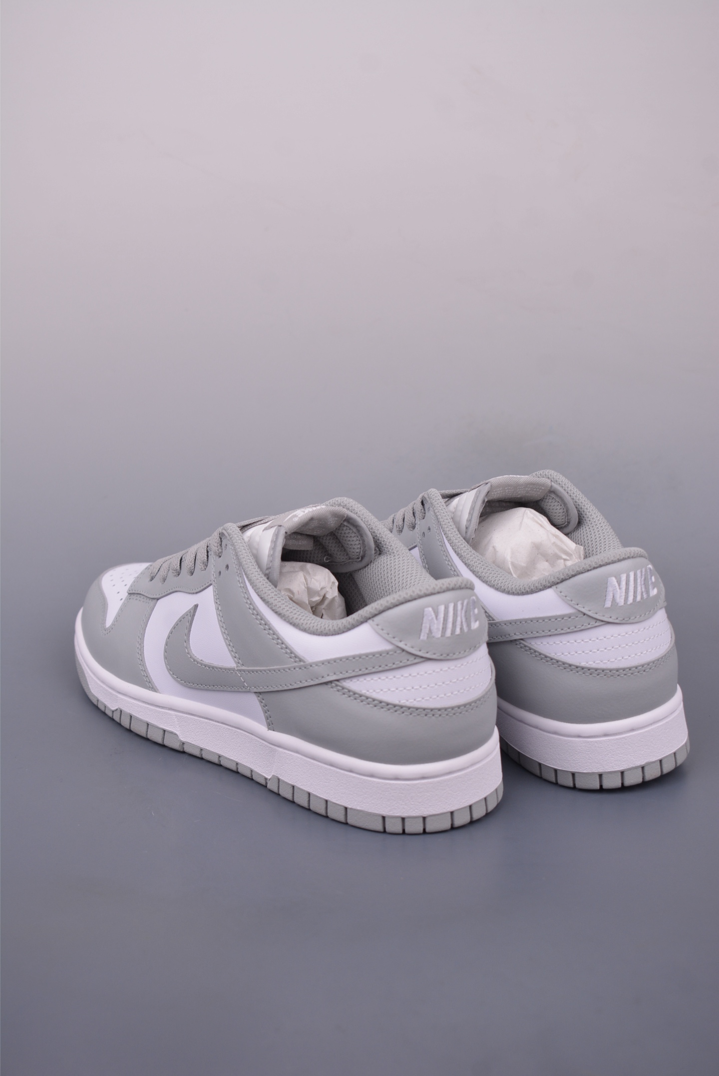 Nike SB Dunk Low Wolf Grey White Skateboarding Shoes HF5441 2 i1746994074244 6772 0 1